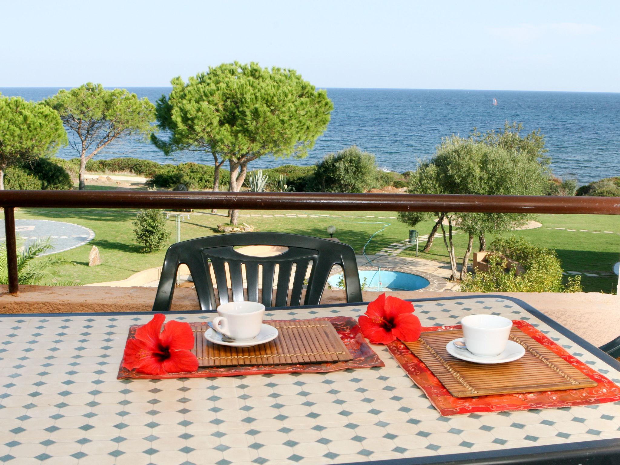 Foto 2 - Haus mit 3 Schlafzimmern in Villaputzu mit schwimmbad und blick aufs meer