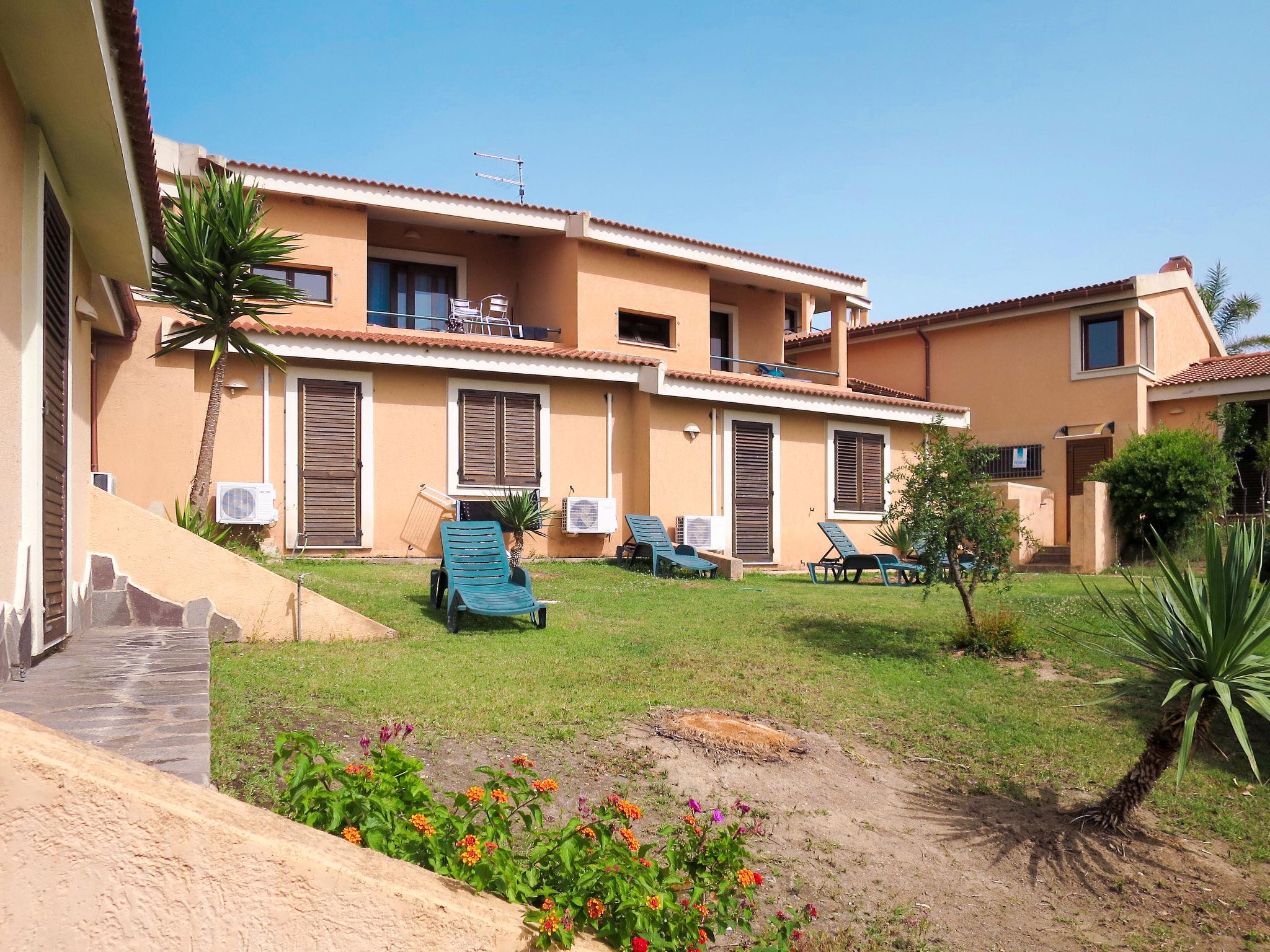 Foto 16 - Casa de 3 habitaciones en Villaputzu con piscina y vistas al mar