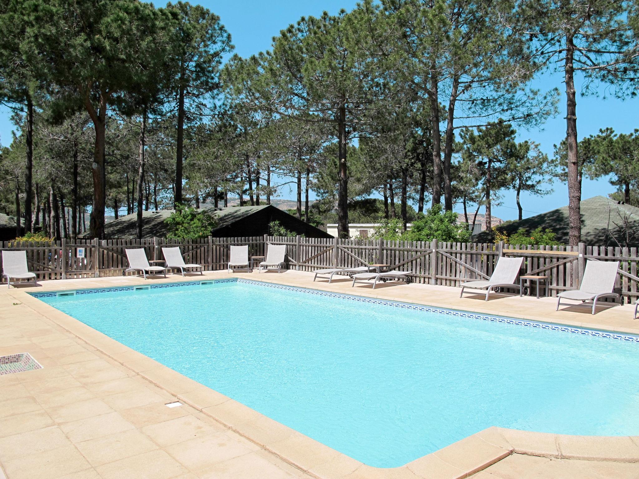 Foto 1 - Casa de 1 quarto em Calvi com piscina e vistas do mar