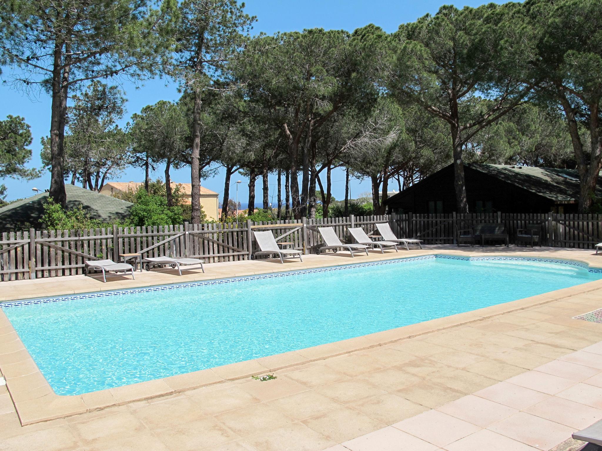 Photo 1 - Maison de 2 chambres à Calvi avec piscine et jardin