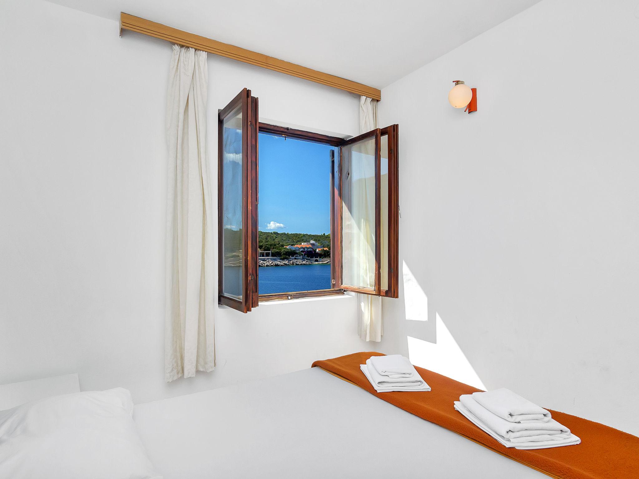 Foto 9 - Apartamento de 3 habitaciones en Jelsa con terraza y vistas al mar