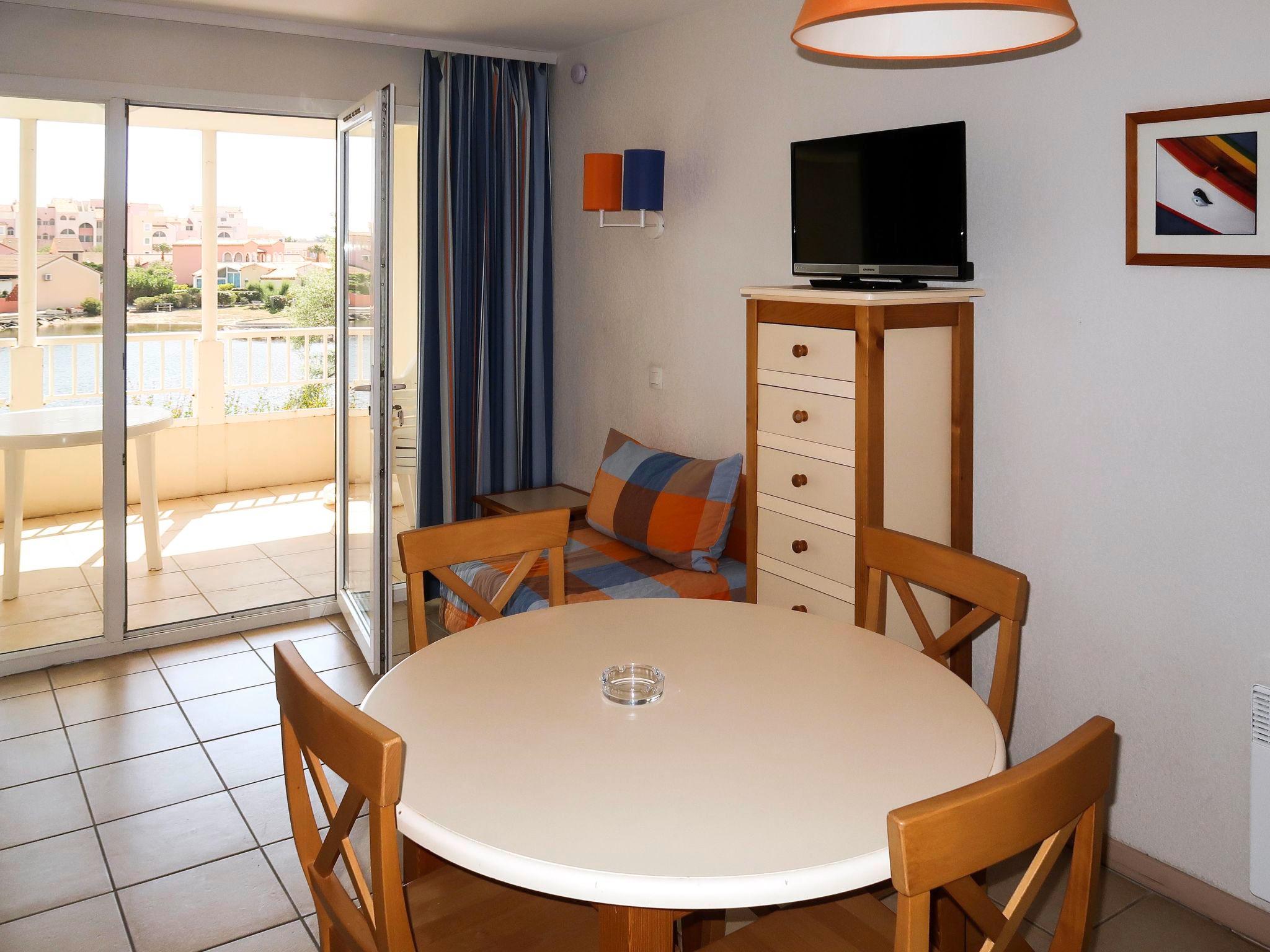 Foto 3 - Apartment mit 1 Schlafzimmer in Le Barcarès mit schwimmbad und blick aufs meer