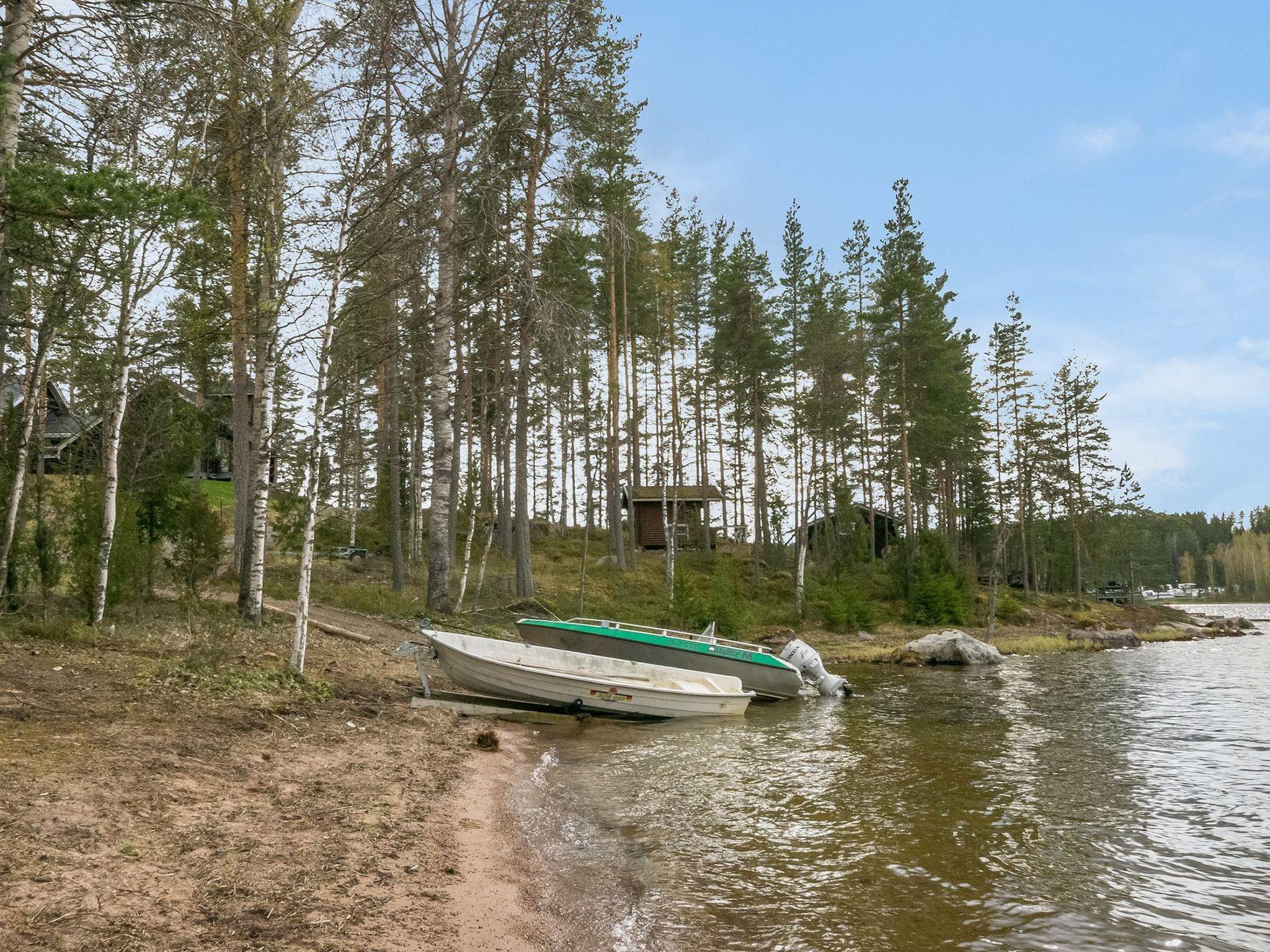 Photo 12 - 7 bedroom House in Iitti with sauna and hot tub