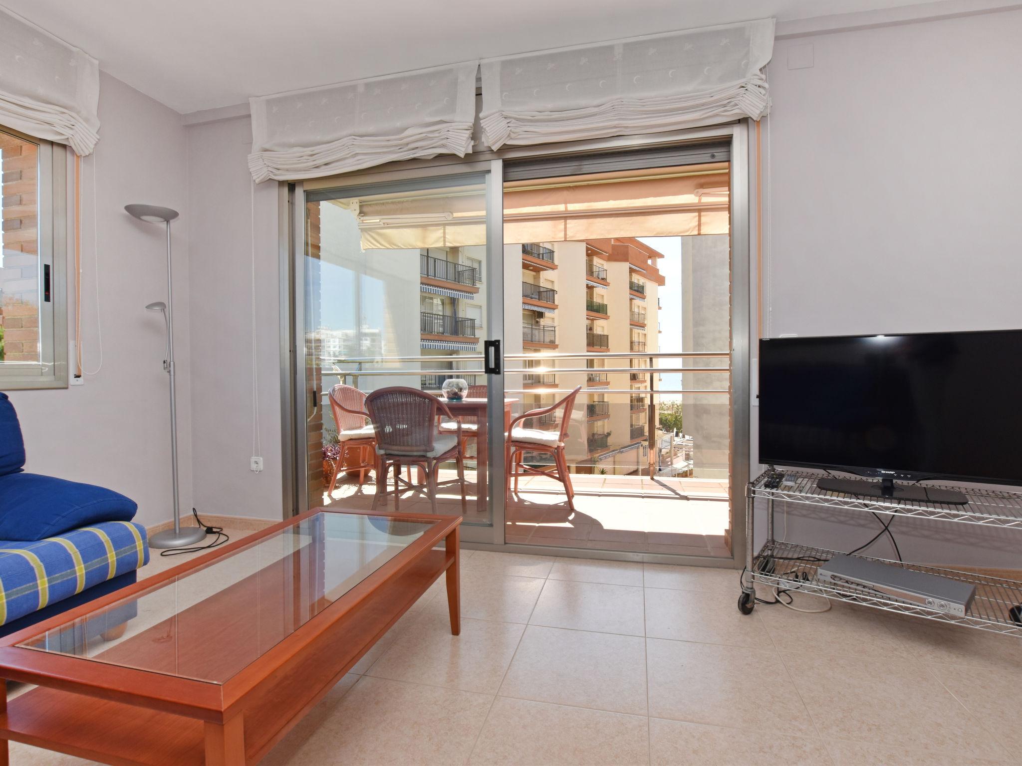 Photo 3 - 3 bedroom Apartment in Torredembarra with swimming pool and sea view