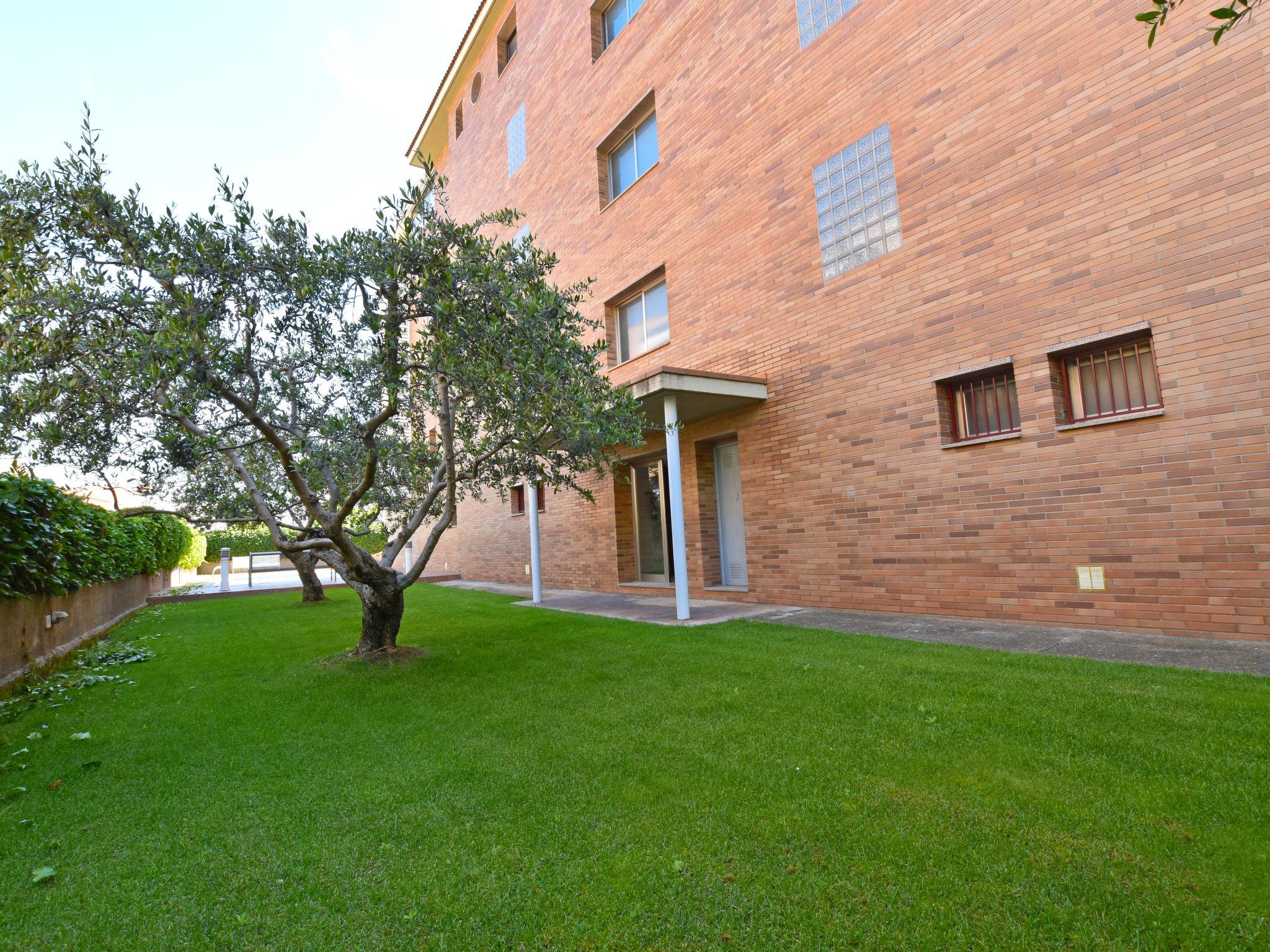 Photo 19 - Appartement de 3 chambres à Torredembarra avec piscine et jardin