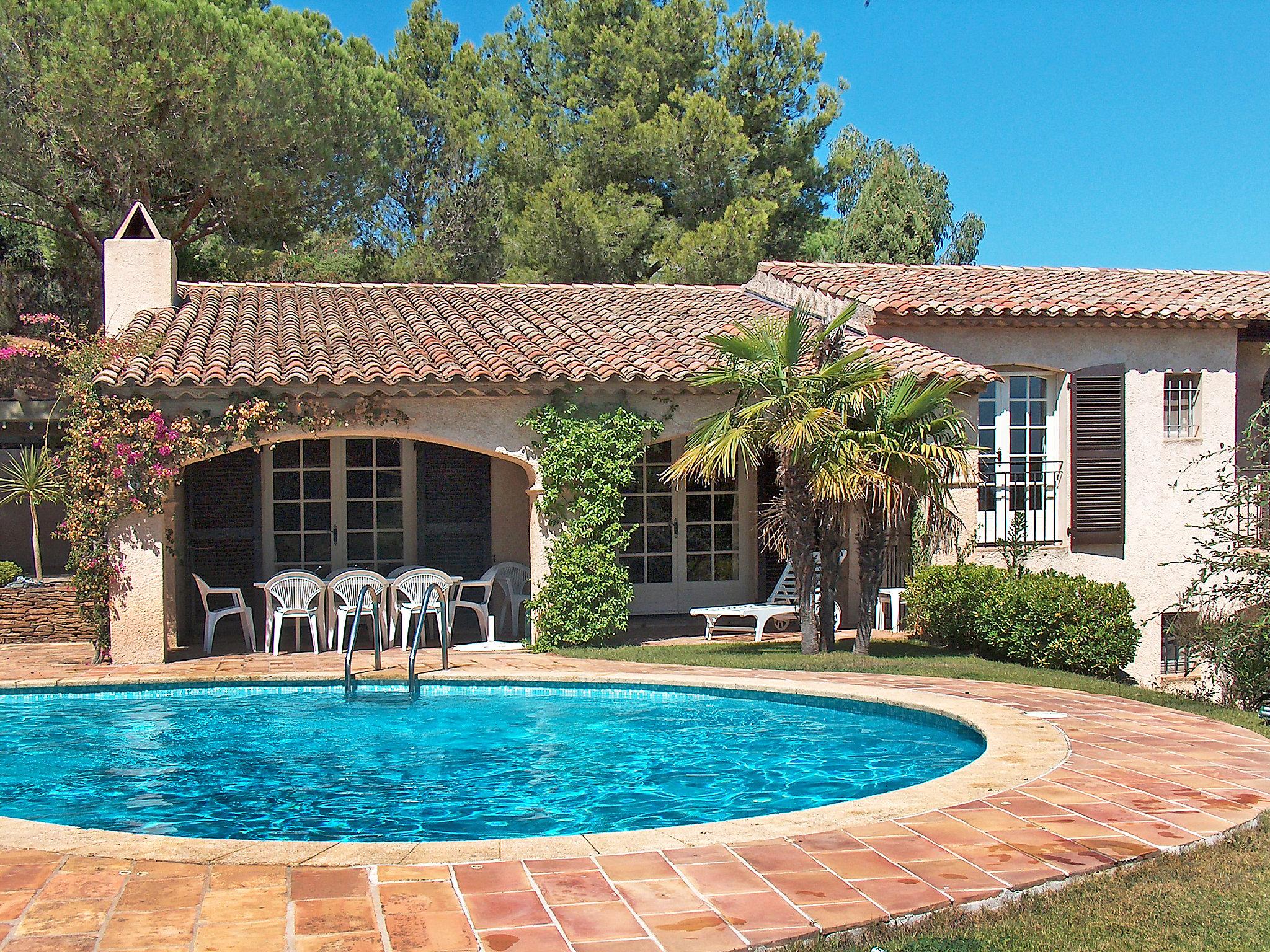 Photo 1 - Maison de 4 chambres à La Croix-Valmer avec piscine privée et vues à la mer