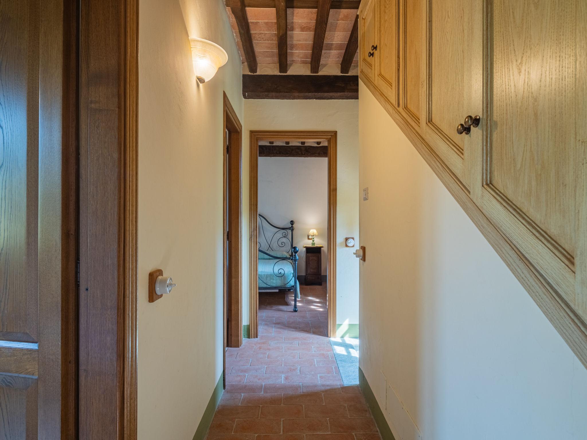 Photo 23 - 3 bedroom House in Camaiore with garden and terrace