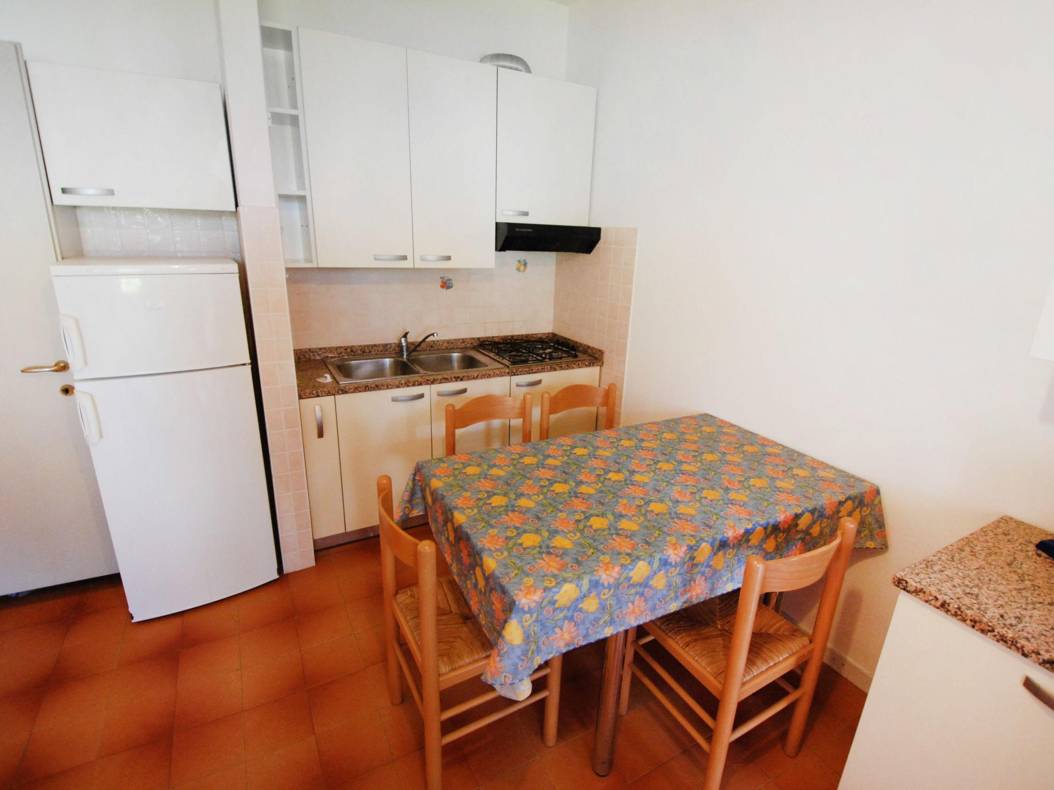 Photo 9 - 1 bedroom Apartment in San Michele al Tagliamento with swimming pool and garden