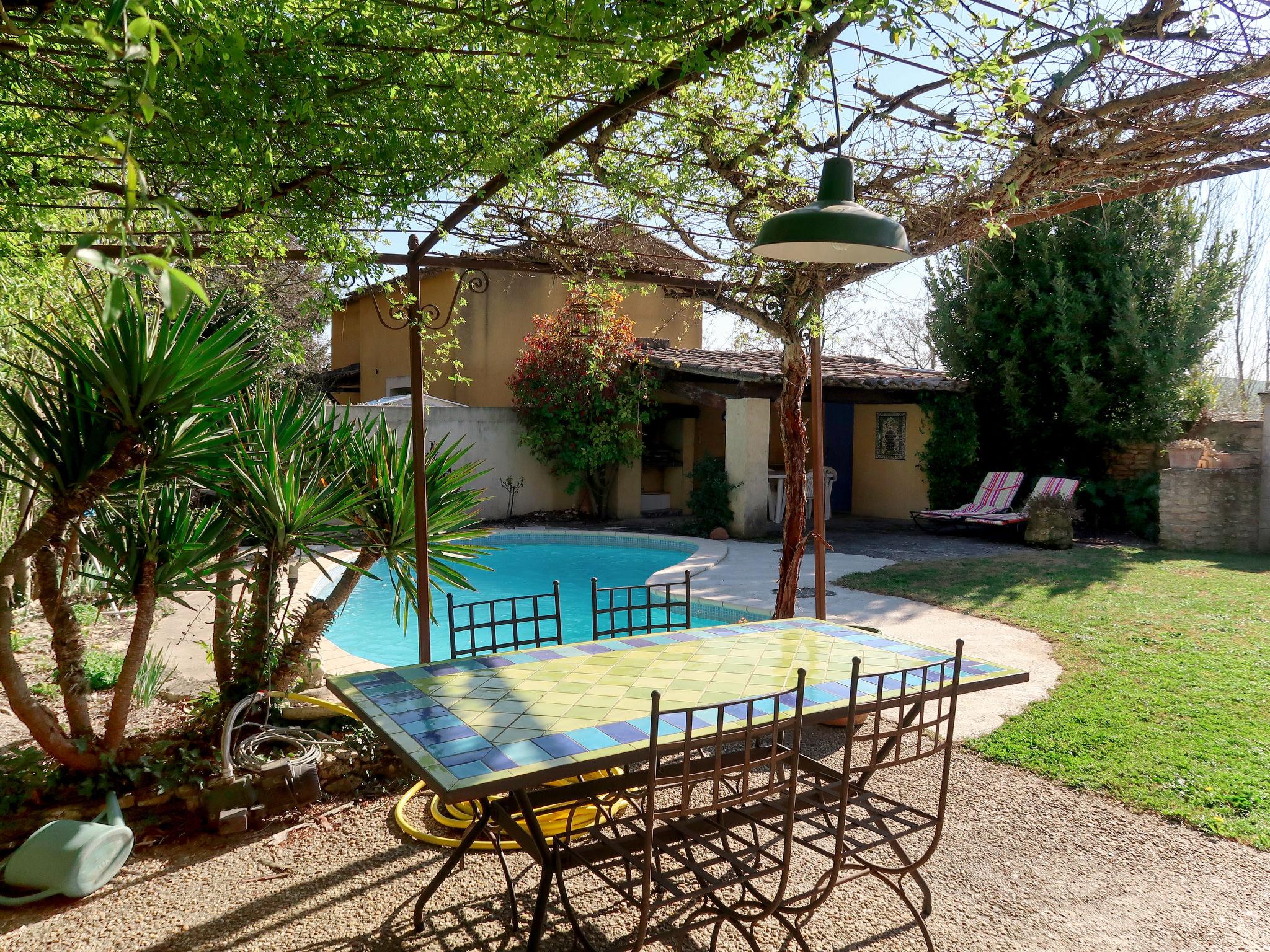 Foto 22 - Casa a L'Isle-sur-la-Sorgue con piscina privata e giardino