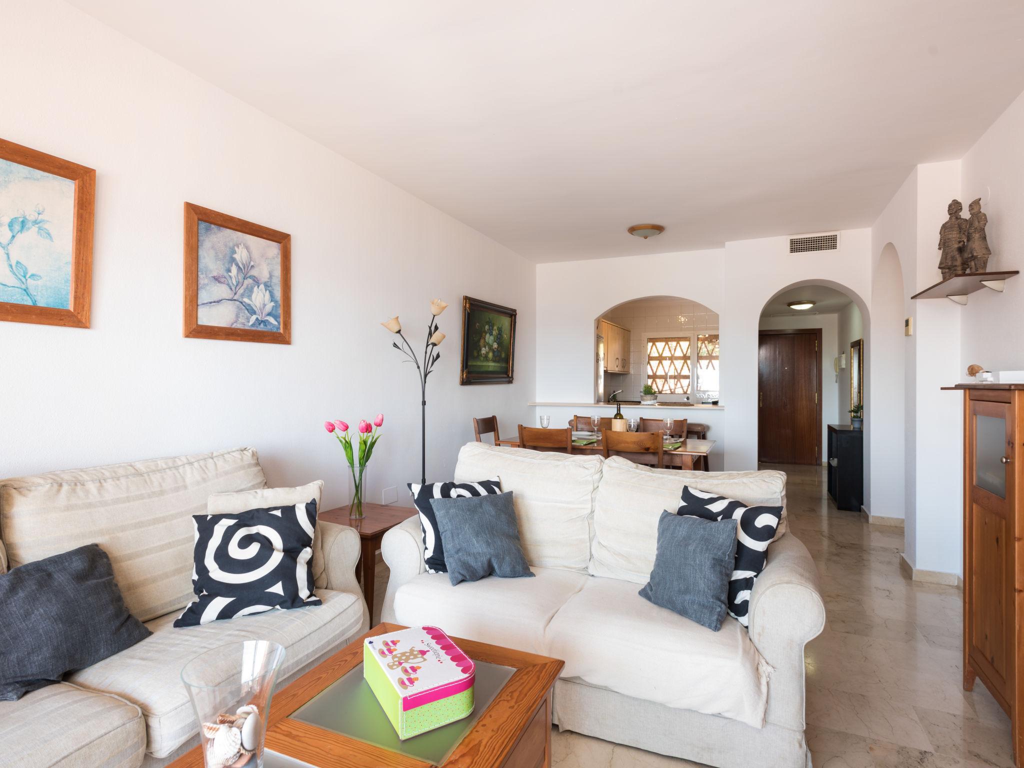 Foto 4 - Apartamento de 2 quartos em Mijas com piscina e vistas do mar