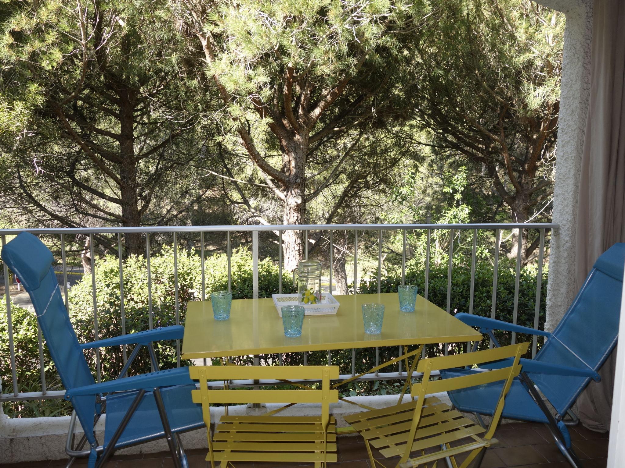 Photo 1 - Appartement en Saint-Cyr-sur-Mer avec terrasse et vues à la mer