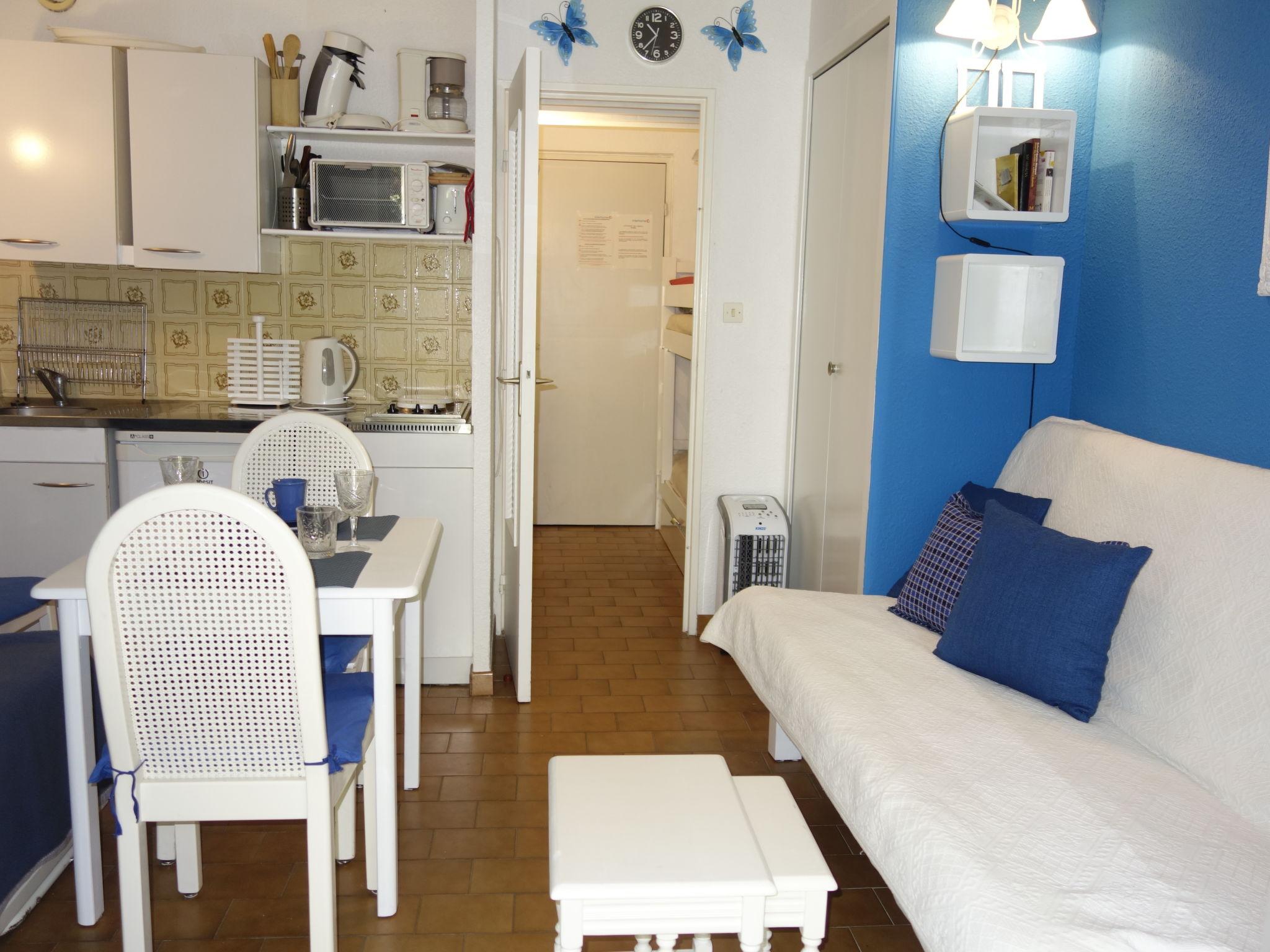 Photo 9 - Appartement en Saint-Cyr-sur-Mer avec terrasse et vues à la mer