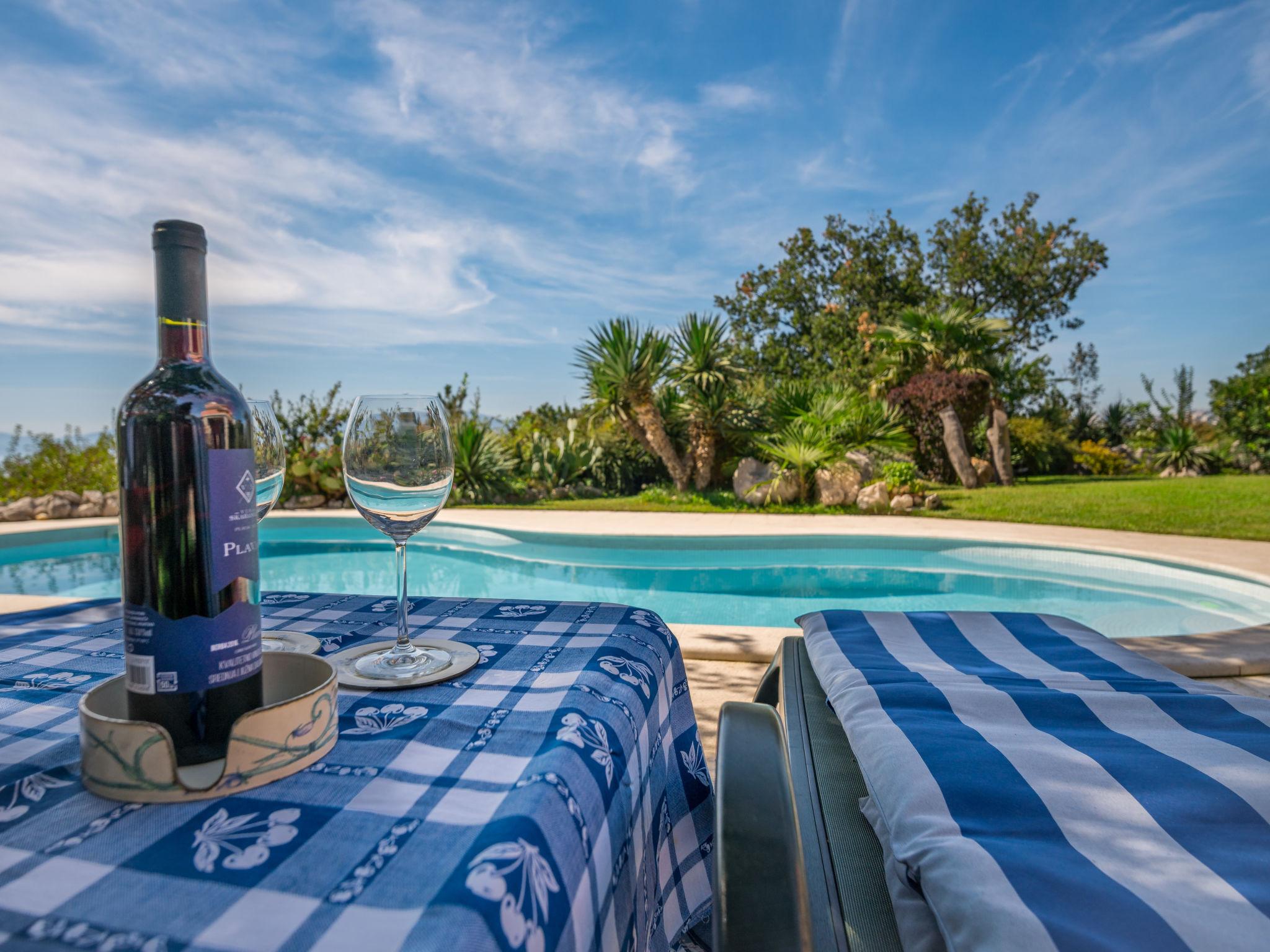 Photo 39 - Maison de 4 chambres à Kostrena avec piscine privée et vues à la mer