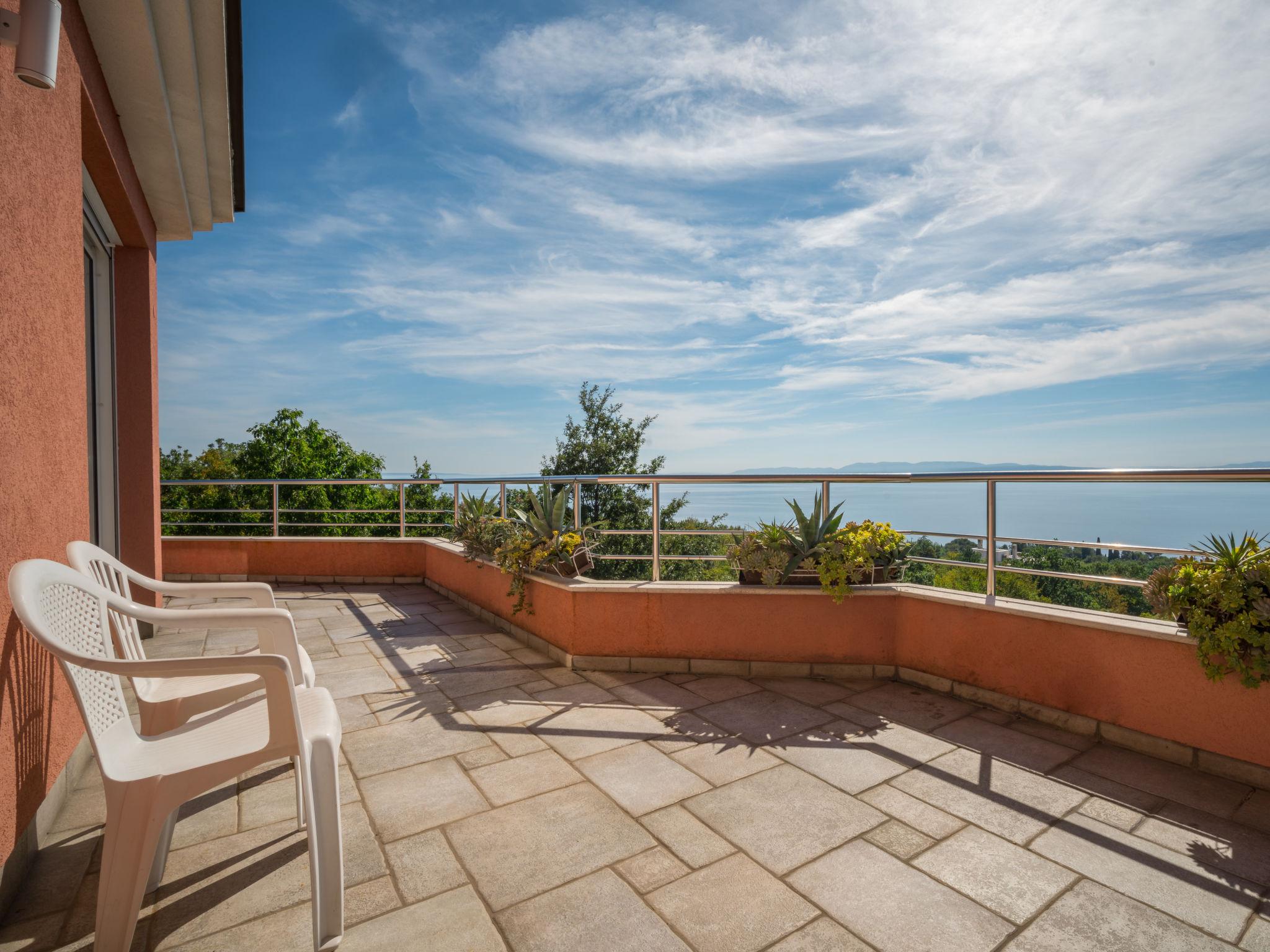 Photo 38 - Maison de 4 chambres à Kostrena avec piscine privée et vues à la mer