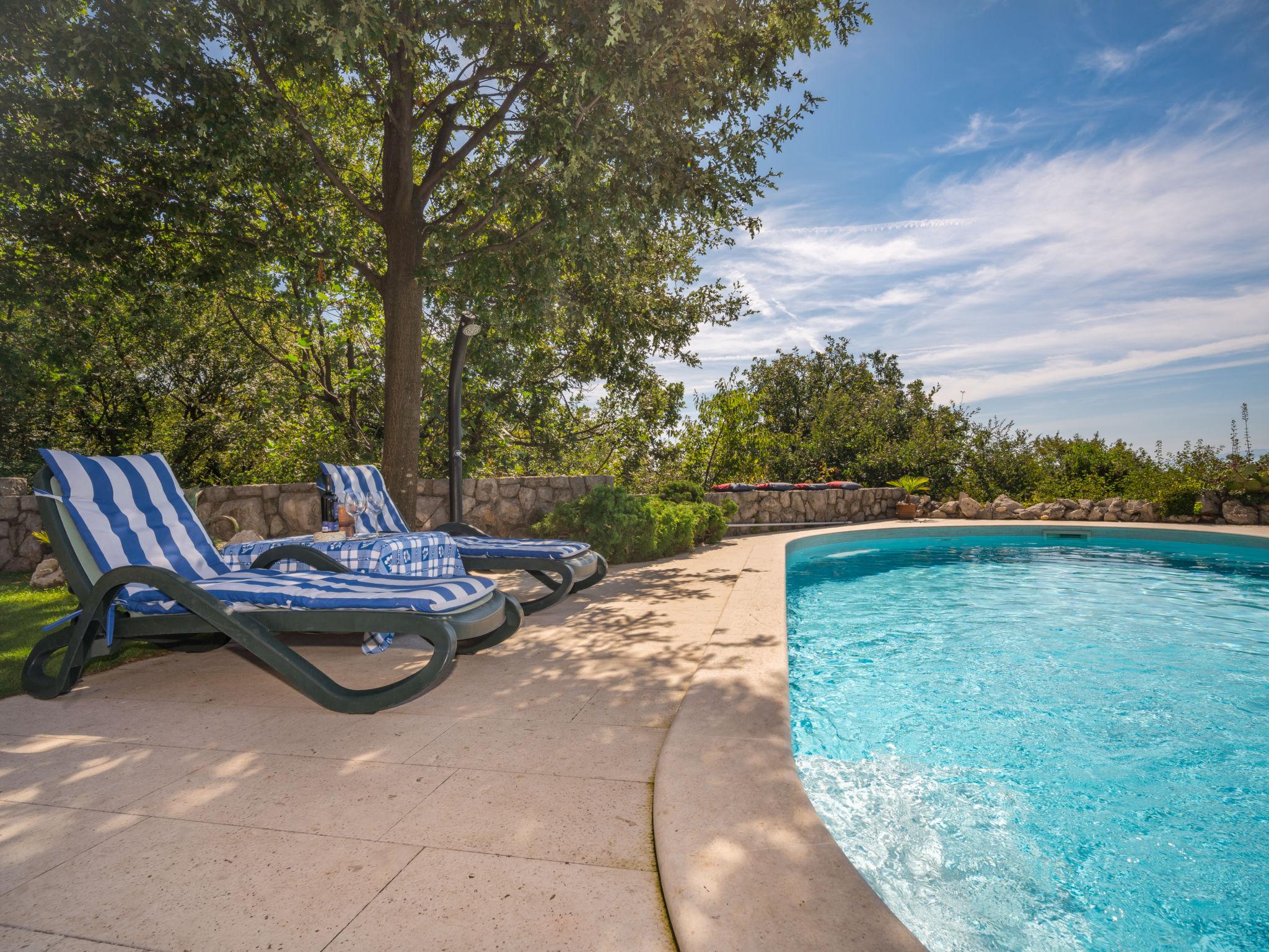 Photo 40 - Maison de 4 chambres à Kostrena avec piscine privée et vues à la mer