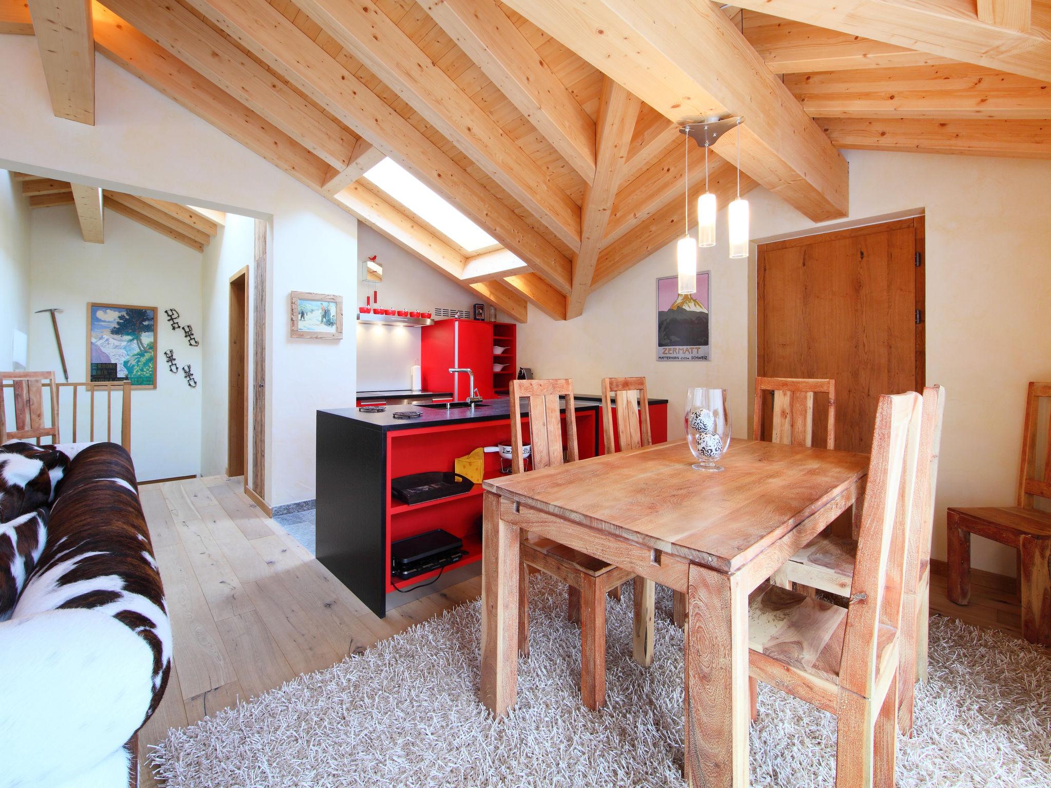 Photo 15 - 6 bedroom Apartment in Zermatt with sauna and mountain view