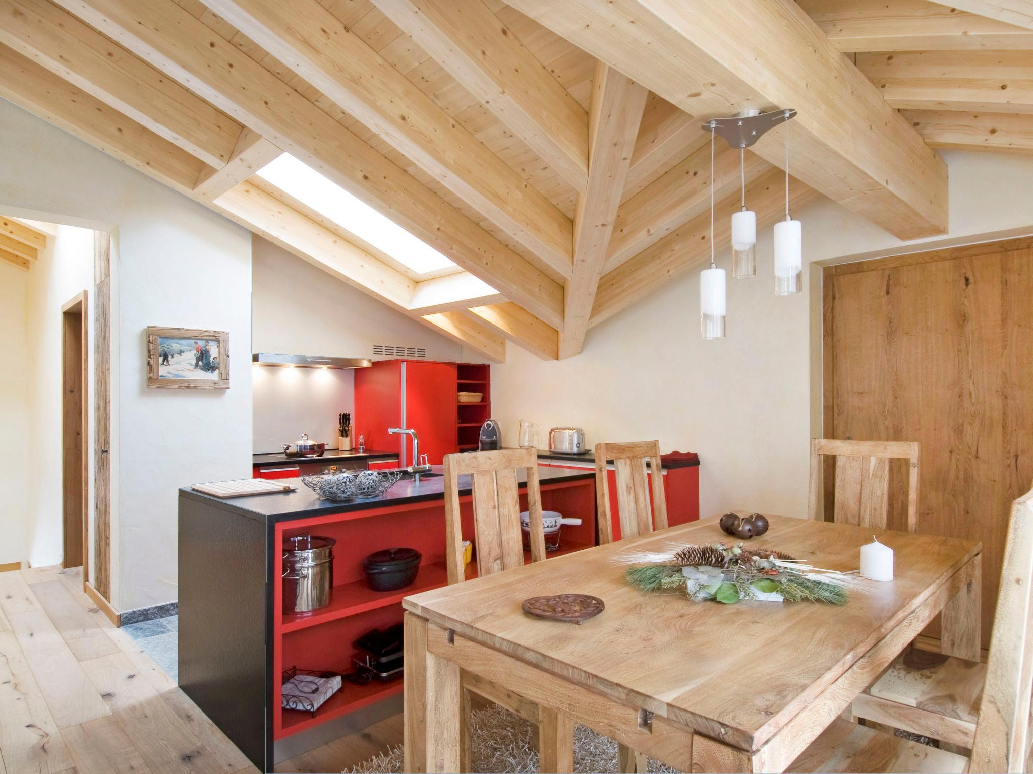 Photo 16 - 6 bedroom Apartment in Zermatt with sauna and mountain view