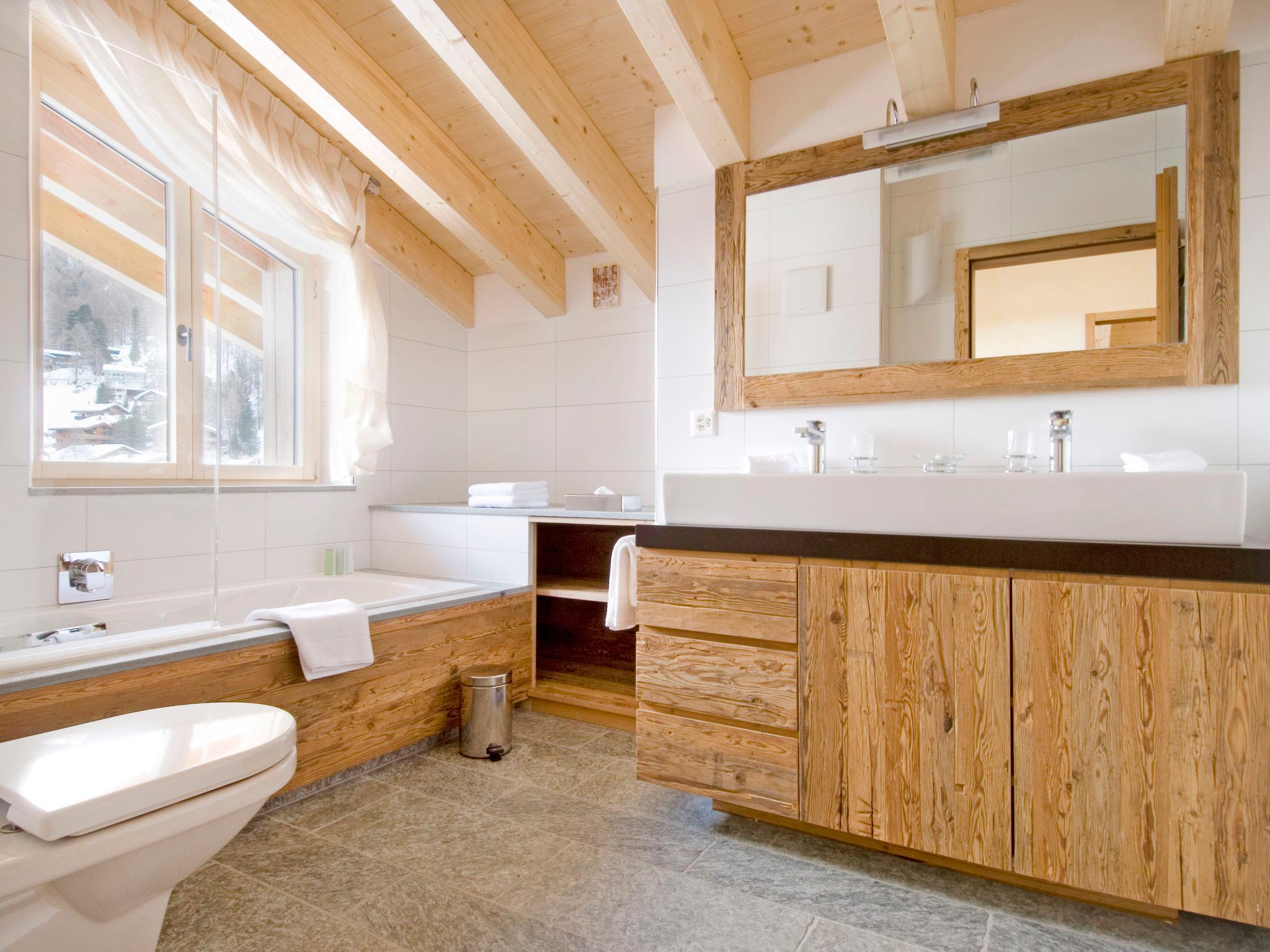 Foto 23 - Apartment mit 6 Schlafzimmern in Zermatt mit sauna und blick auf die berge