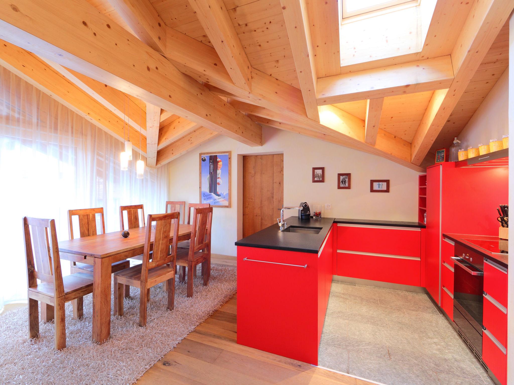 Photo 3 - 6 bedroom Apartment in Zermatt with sauna and hot tub