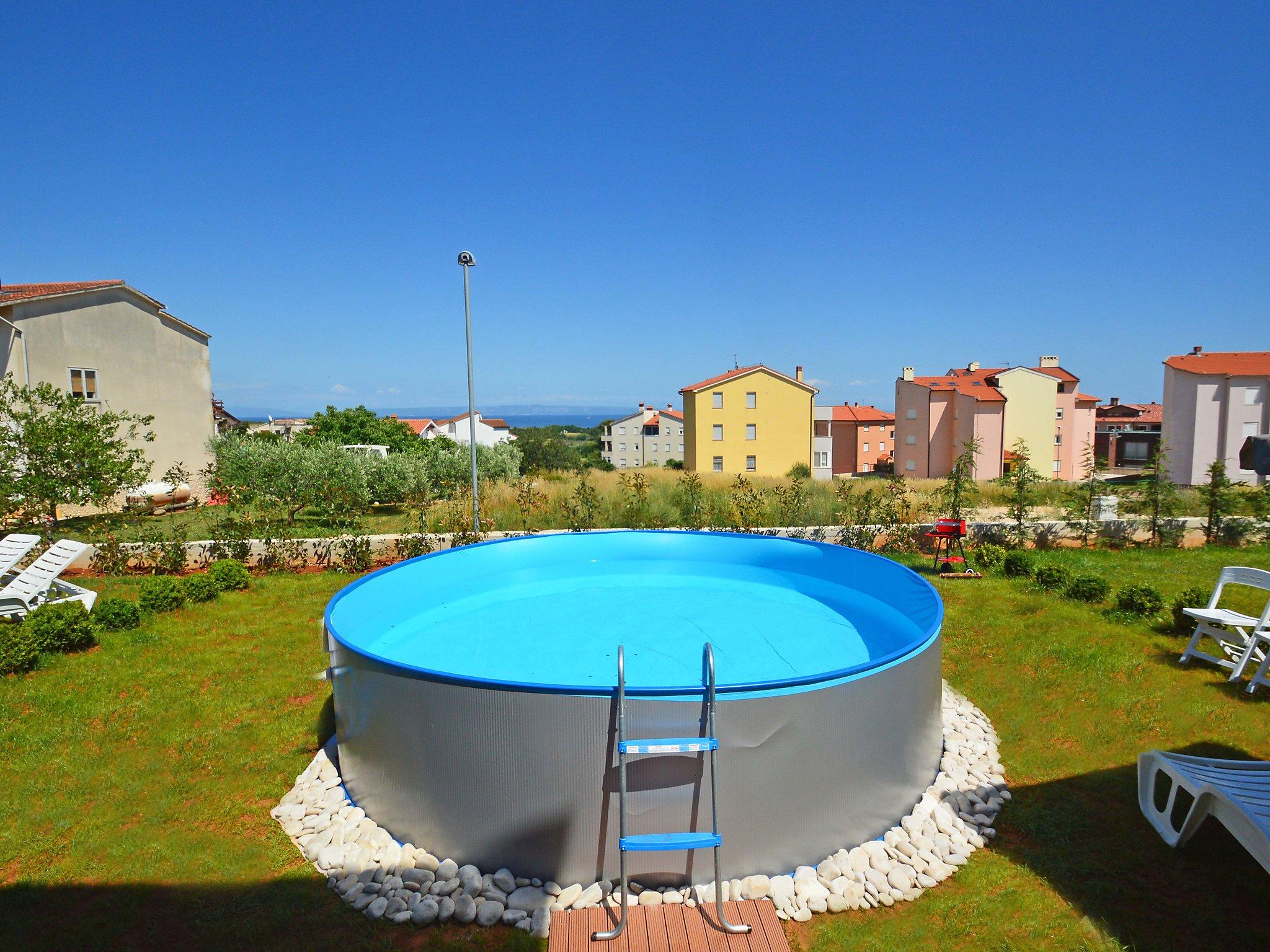 Foto 13 - Appartamento con 2 camere da letto a Ližnjan con piscina privata e giardino