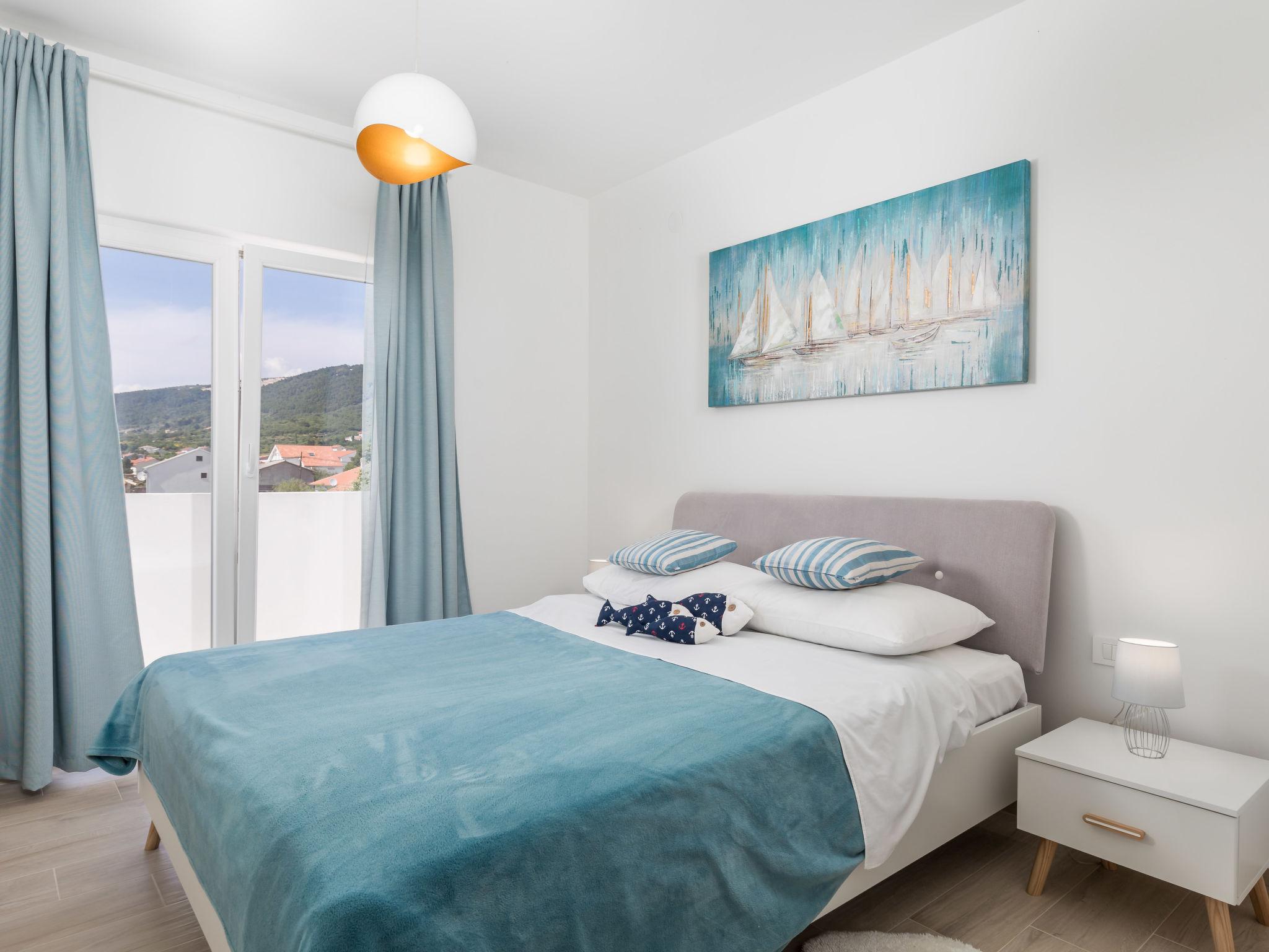 Foto 12 - Apartamento de 2 quartos em Rab com vistas do mar