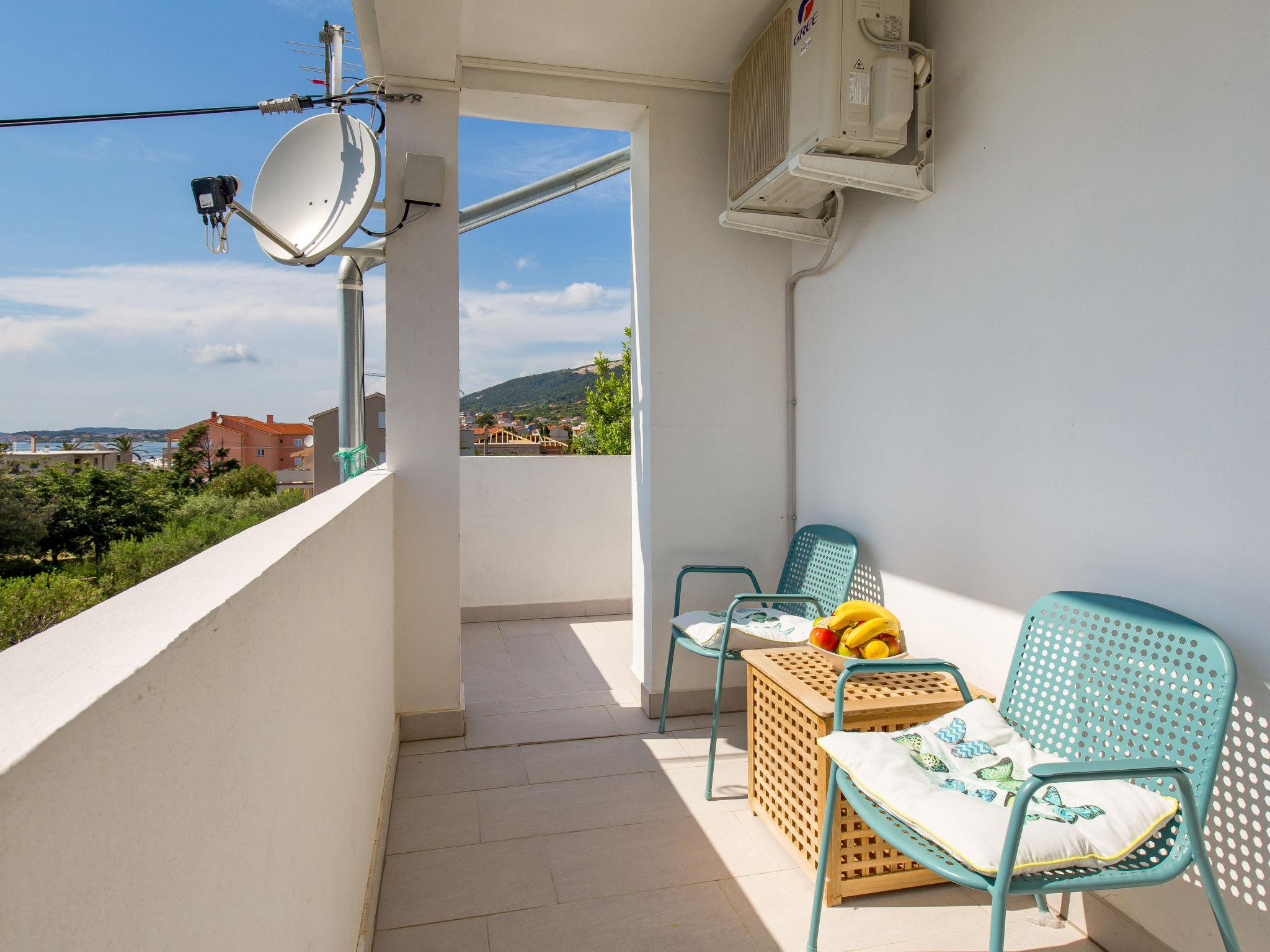 Photo 19 - 3 bedroom Apartment in Rab with sea view