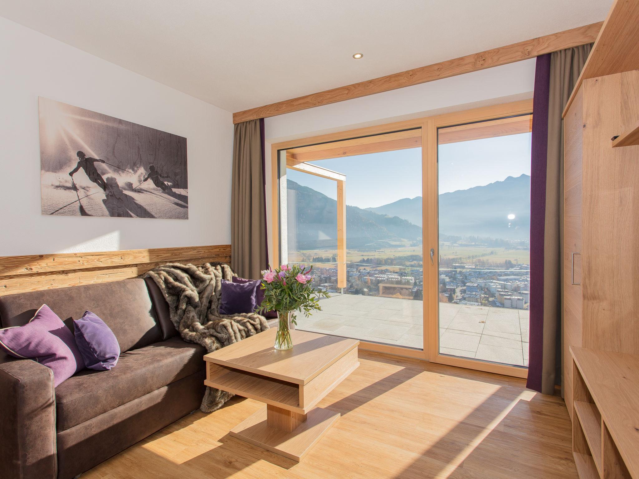 Foto 1 - Appartamento con 1 camera da letto a Zell am See con vista sulle montagne