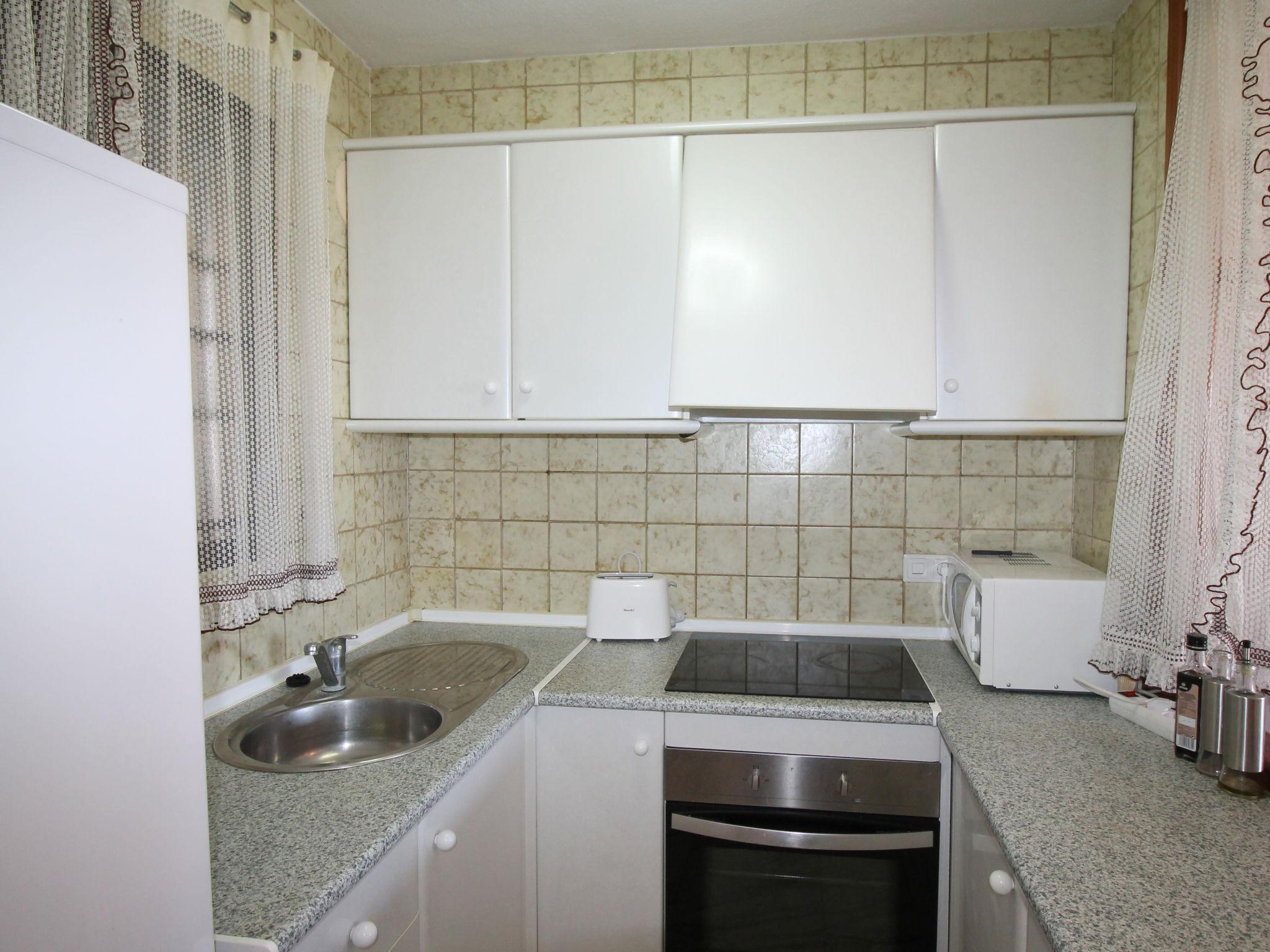 Foto 3 - Apartamento de 1 quarto em Benidorm com piscina e jardim