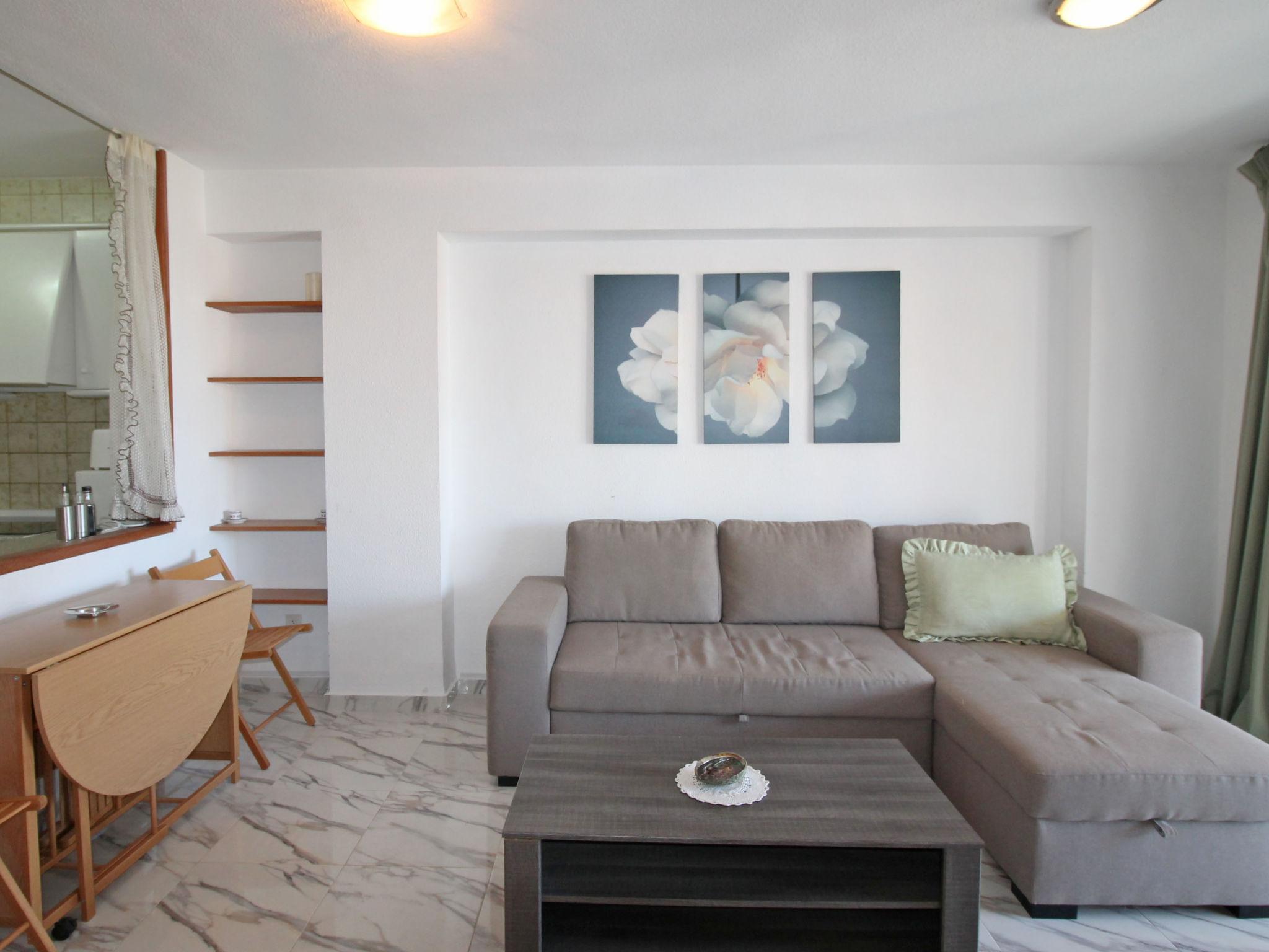 Foto 2 - Appartamento con 1 camera da letto a Benidorm con piscina e vista mare