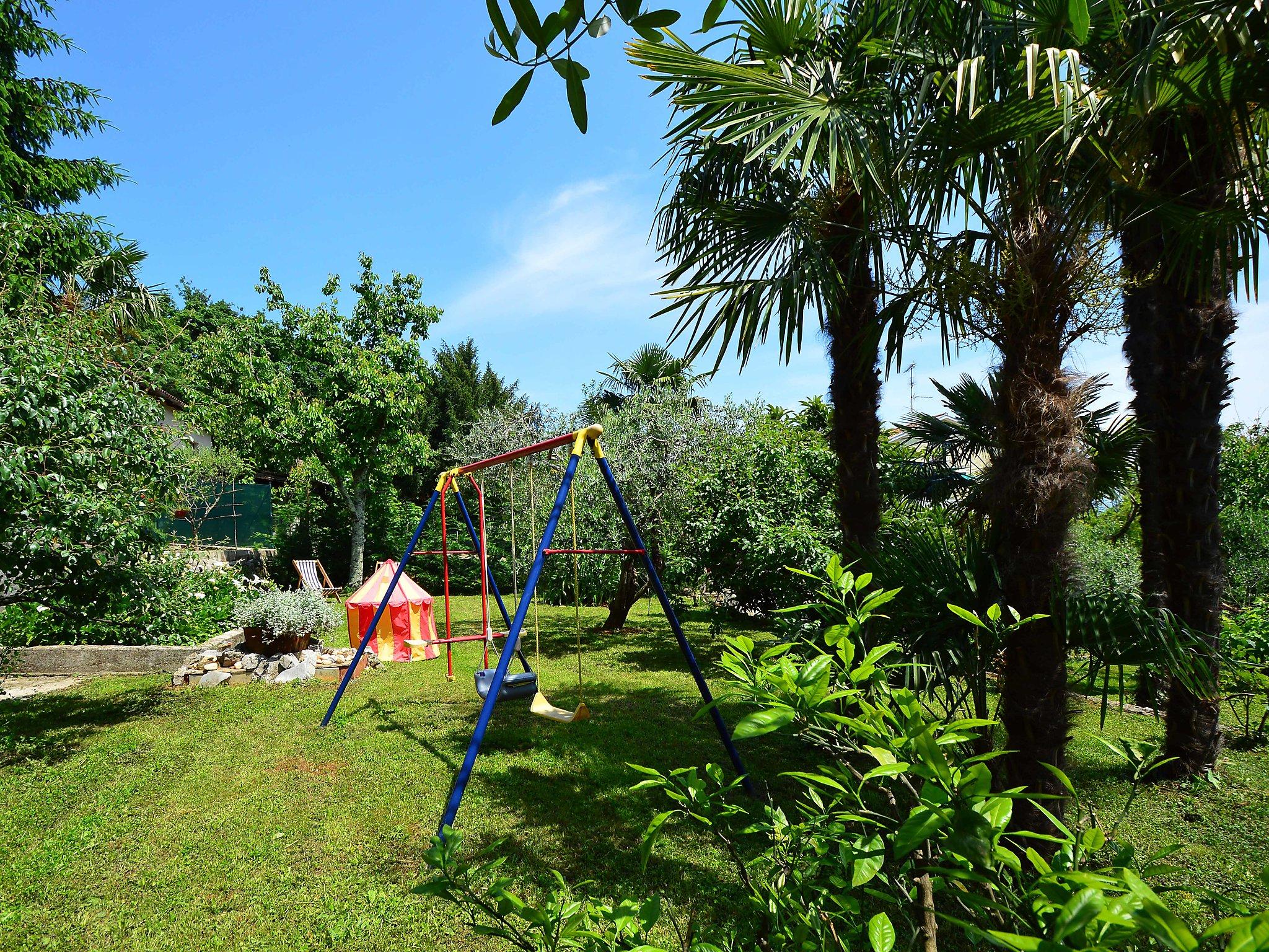 Foto 5 - Appartamento con 1 camera da letto a Opatija con vista mare