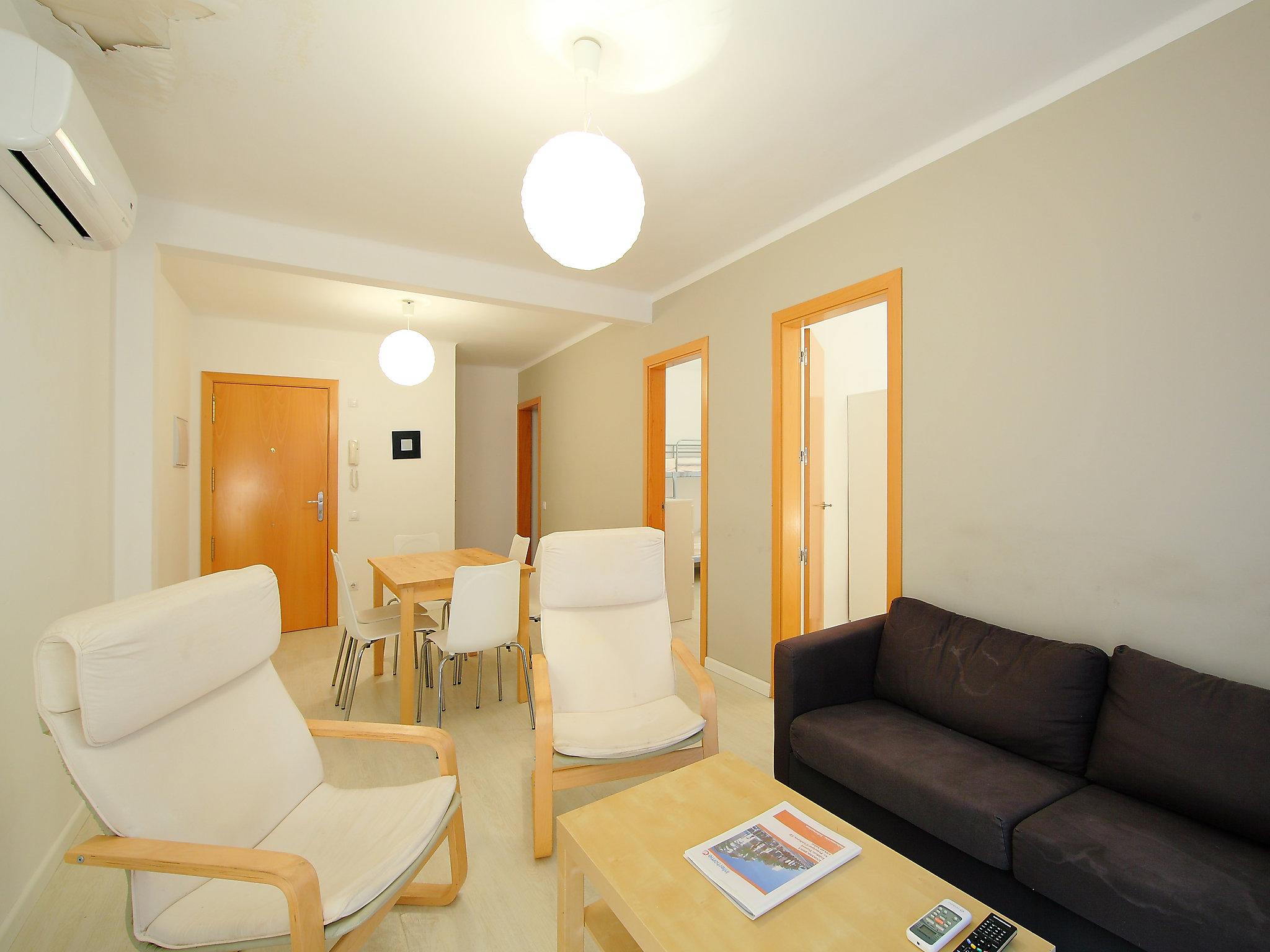 Foto 2 - Apartamento de 2 habitaciones en Salou con vistas al mar