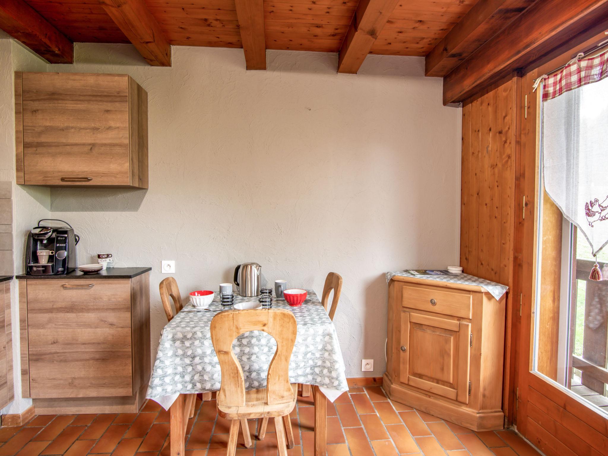 Photo 3 - Apartment in Saint-Gervais-les-Bains with swimming pool and mountain view