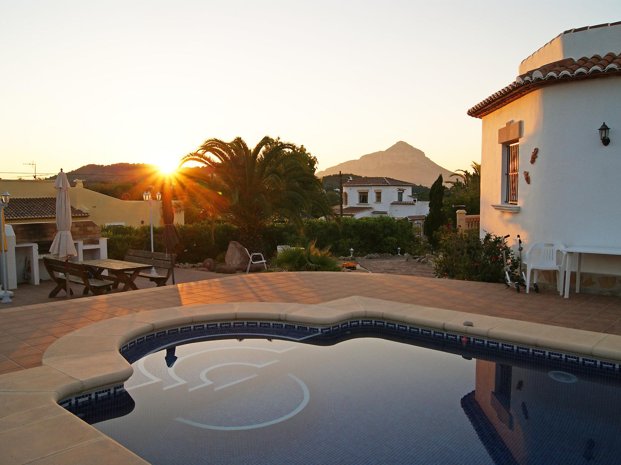 Foto 32 - Casa de 3 quartos em Jávea com piscina privada e vistas do mar