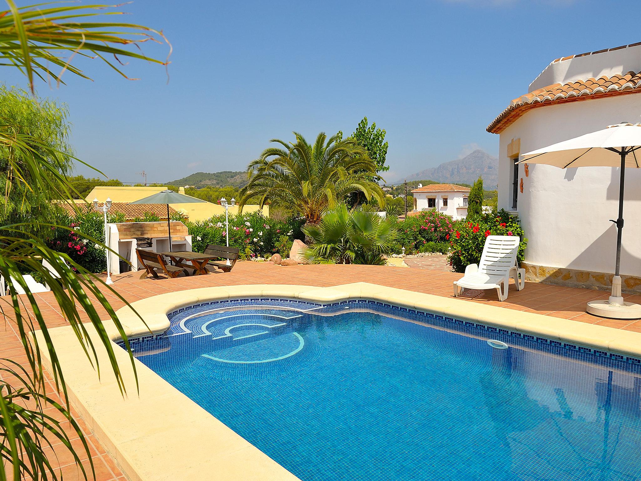 Foto 2 - Casa de 3 quartos em Jávea com piscina privada e vistas do mar