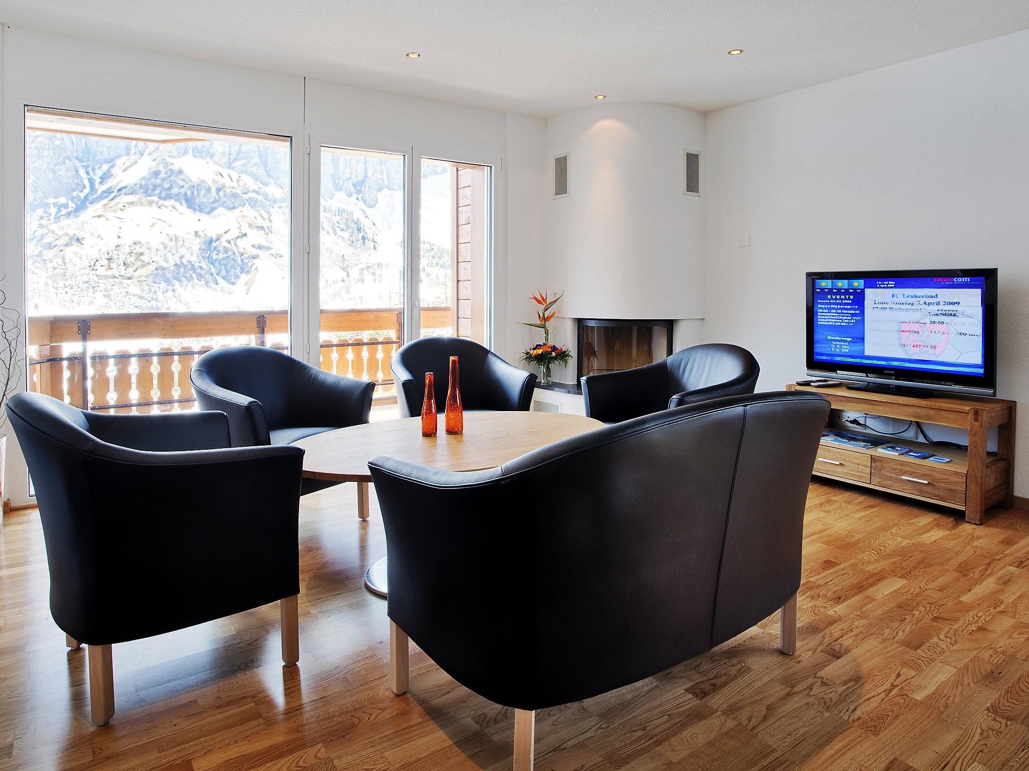 Photo 3 - Appartement de 3 chambres à Loeche-les-Bains avec sauna et vues sur la montagne