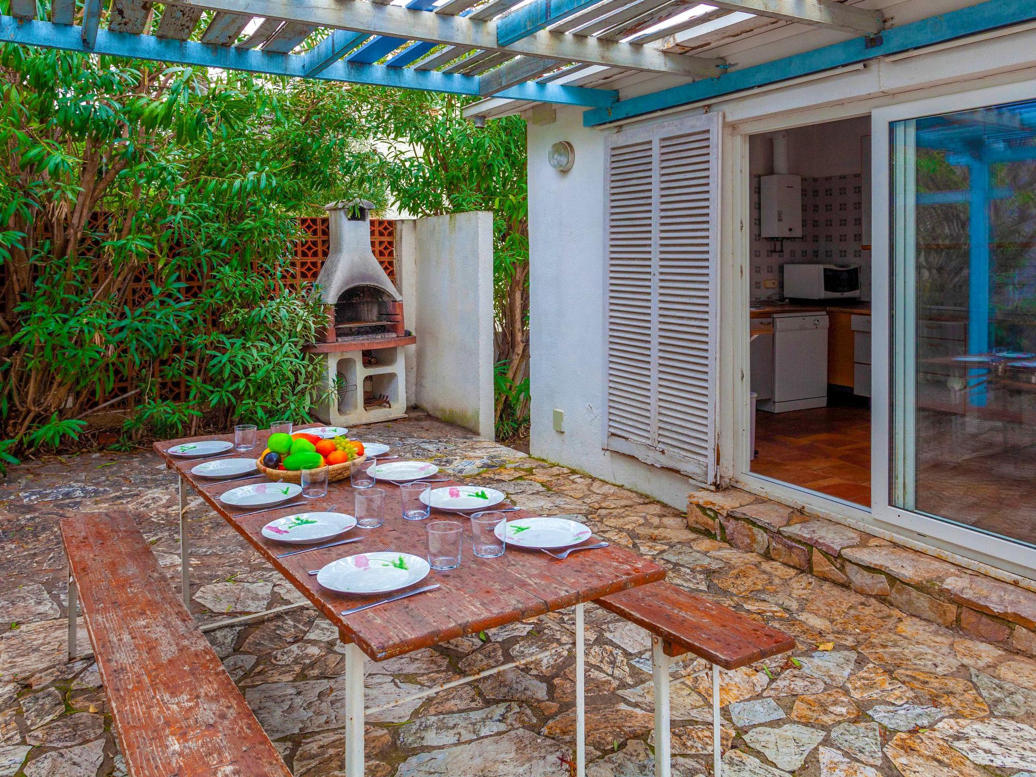 Photo 13 - Maison de 4 chambres à Llançà avec jardin et vues à la mer