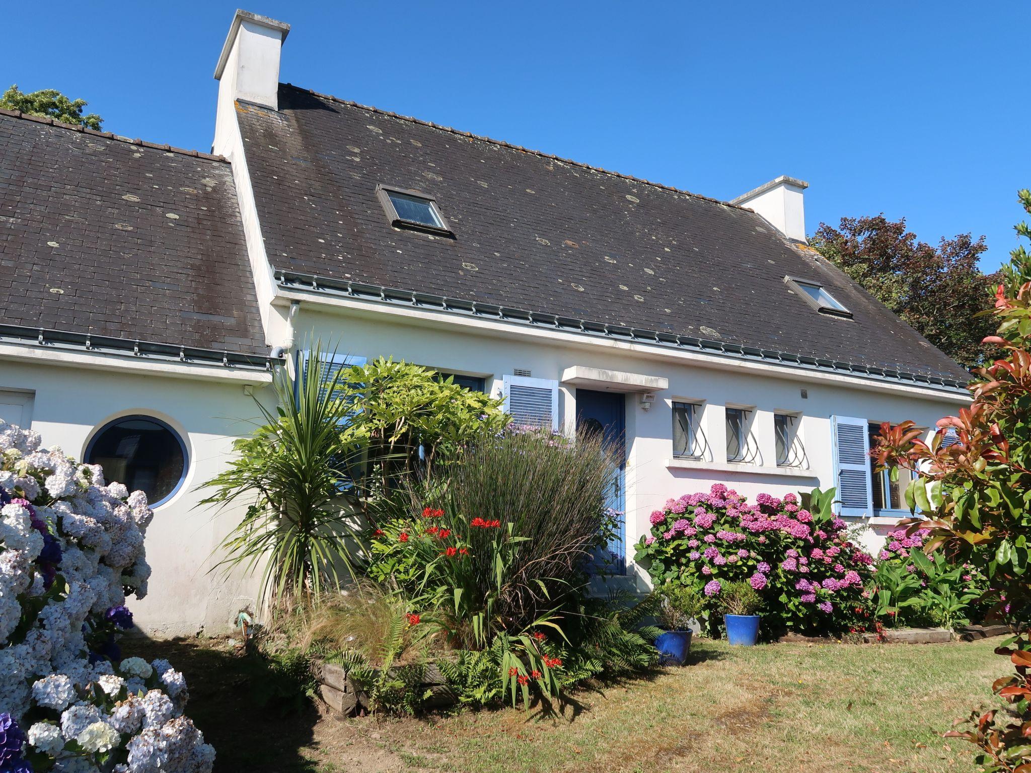 Photo 13 - 2 bedroom House in Trégunc with garden and sea view