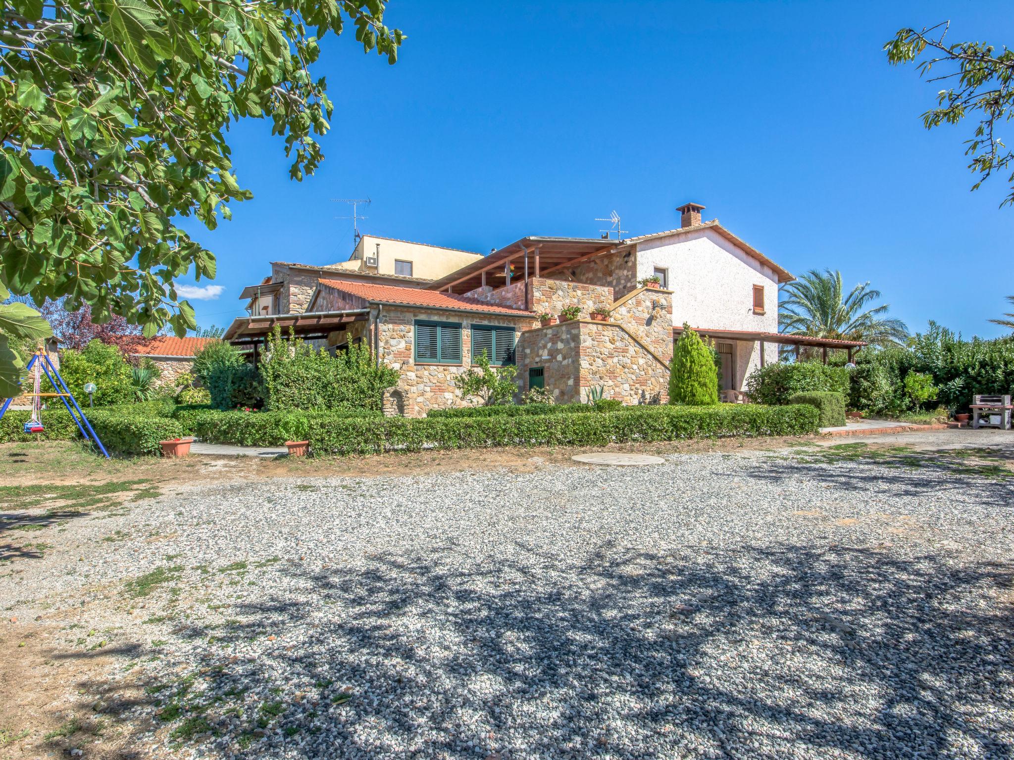 Photo 2 - Maison de 2 chambres à Bibbona avec piscine et jardin