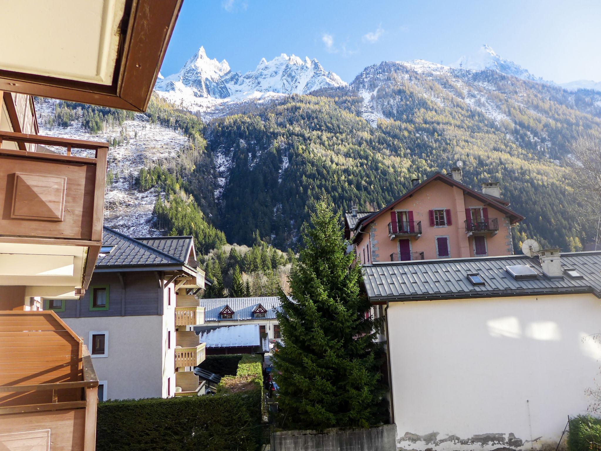 Foto 19 - Apartment mit 2 Schlafzimmern in Chamonix-Mont-Blanc mit blick auf die berge