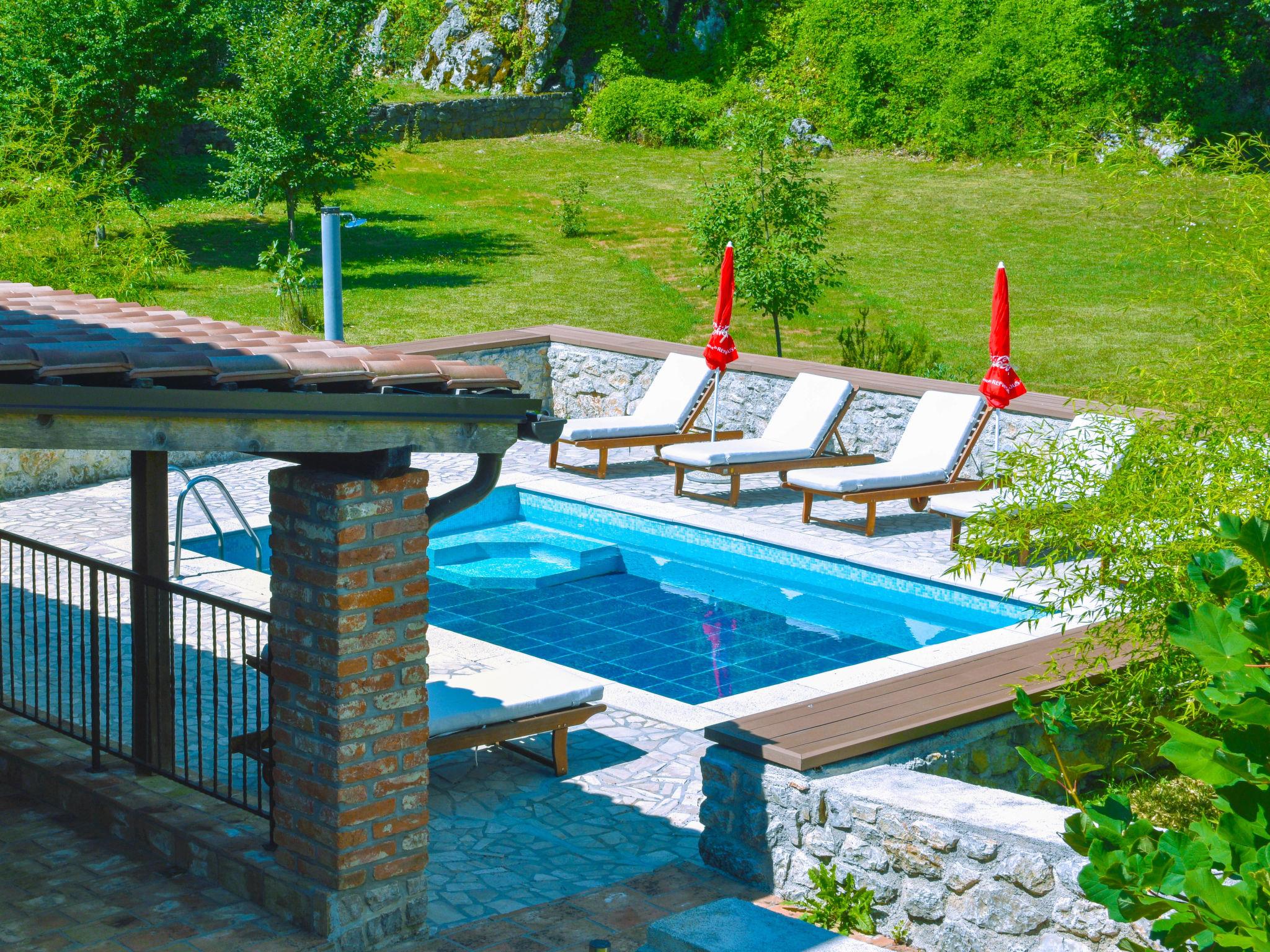 Photo 16 - 5 bedroom House in Opatija with private pool and garden