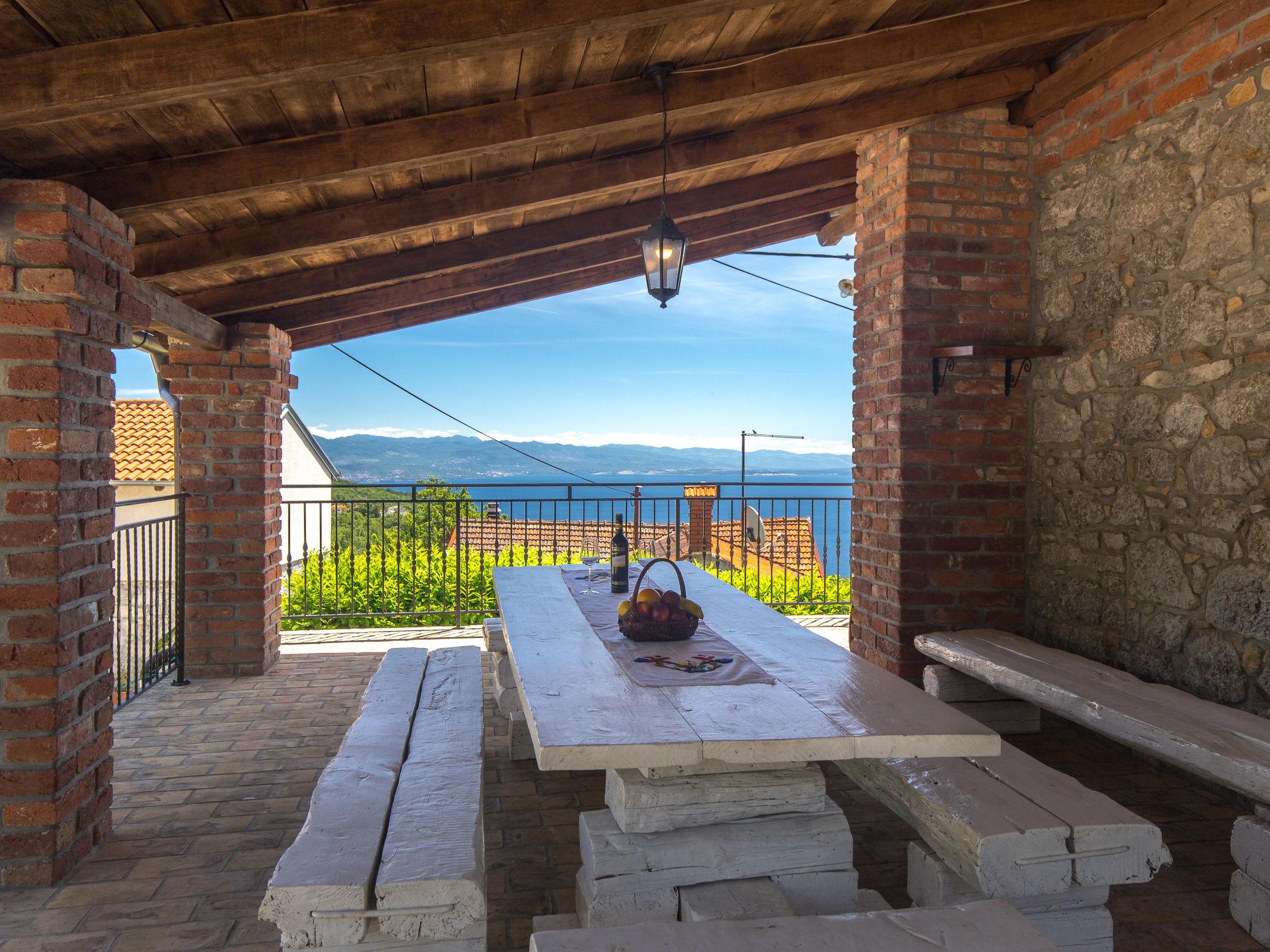 Photo 3 - Maison de 5 chambres à Opatija avec piscine privée et vues à la mer