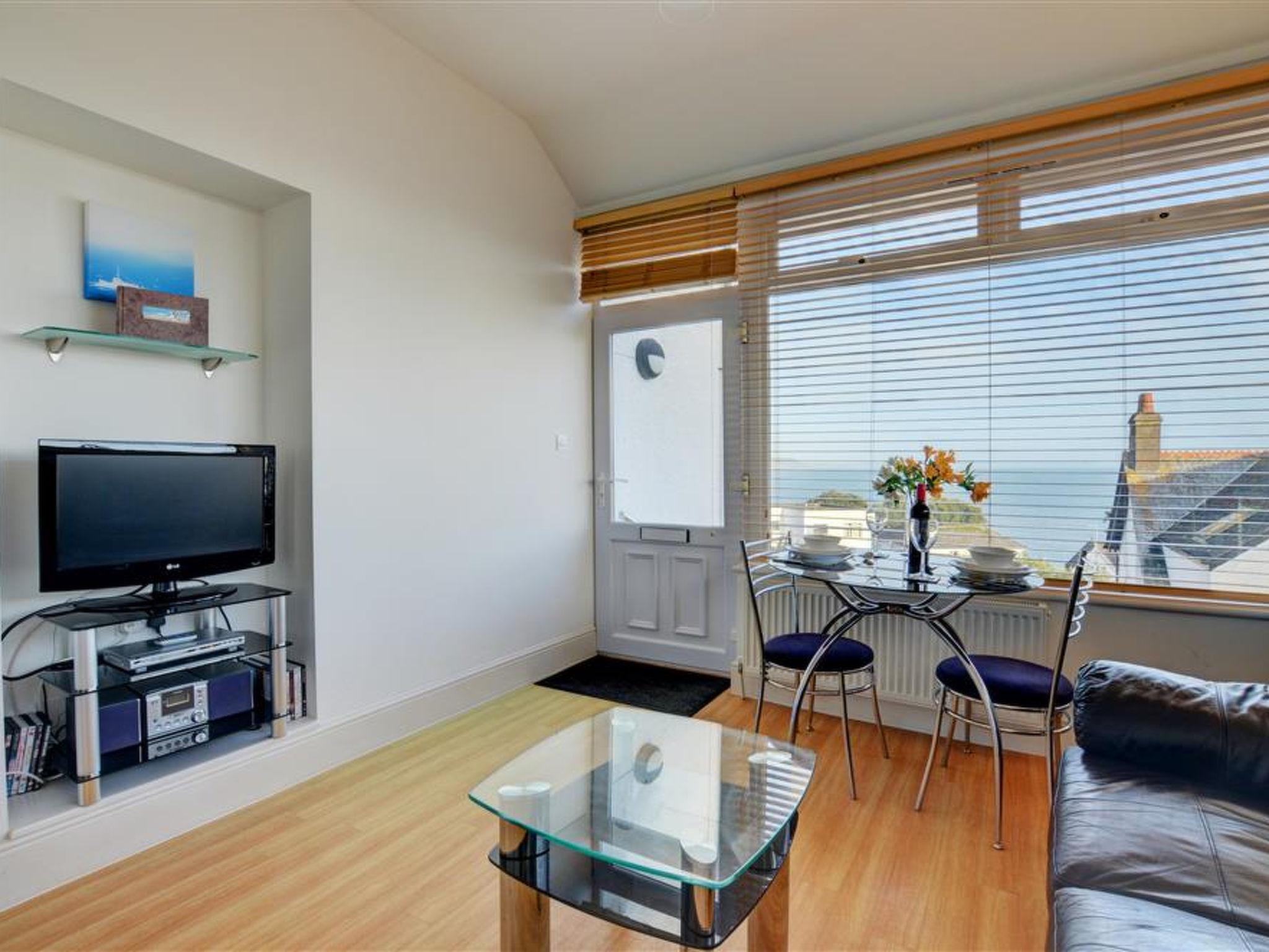 Photo 6 - 1 bedroom Apartment in Looe with garden and sea view