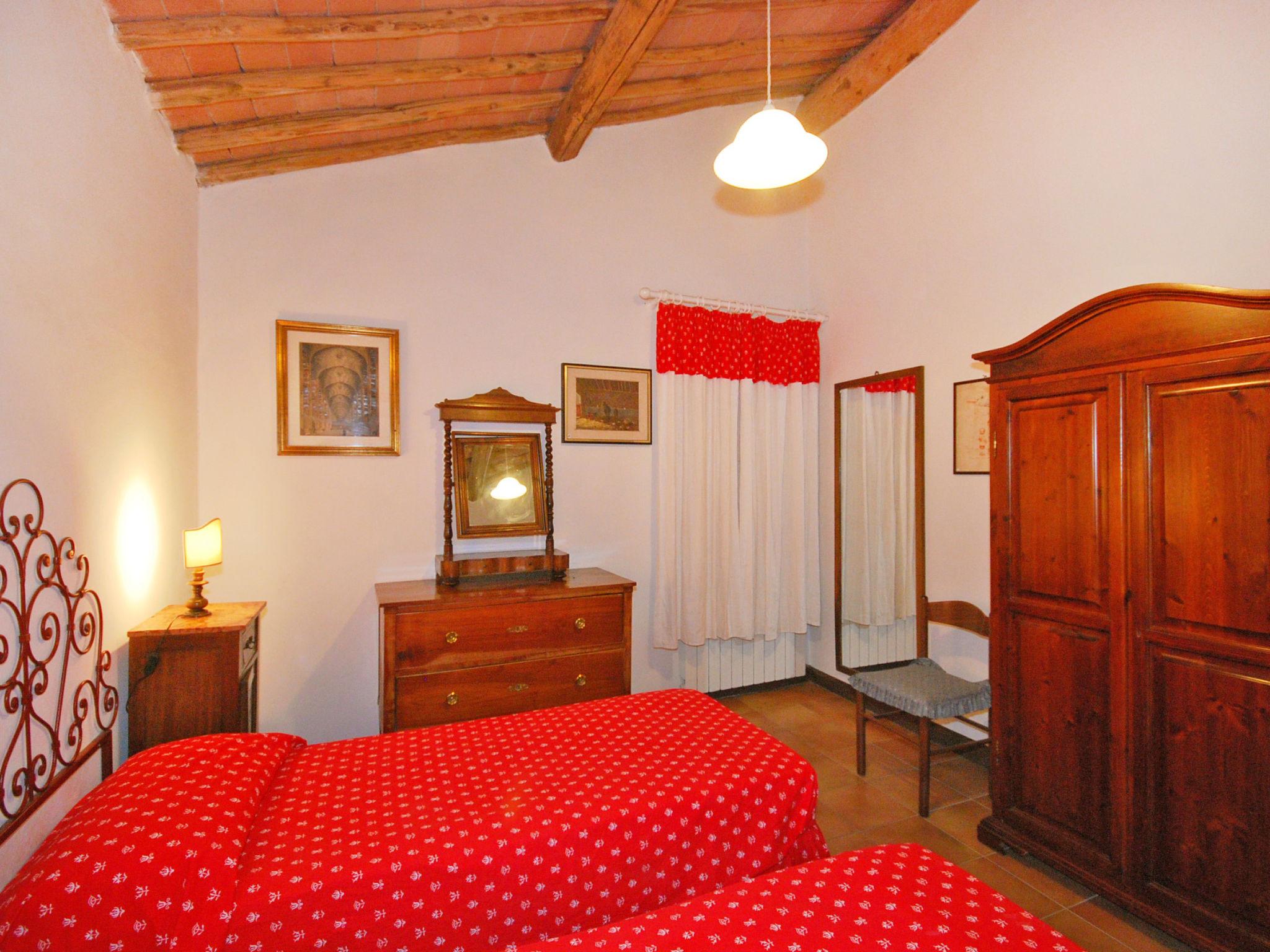 Photo 11 - 2 bedroom Apartment in Sovicille with swimming pool and garden