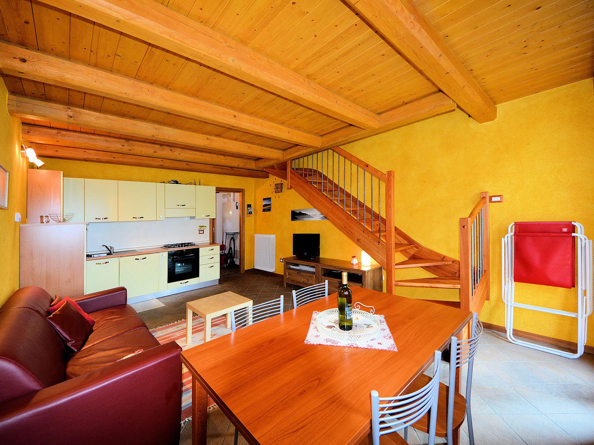 Photo 5 - 2 bedroom House in Peglio with garden and mountain view