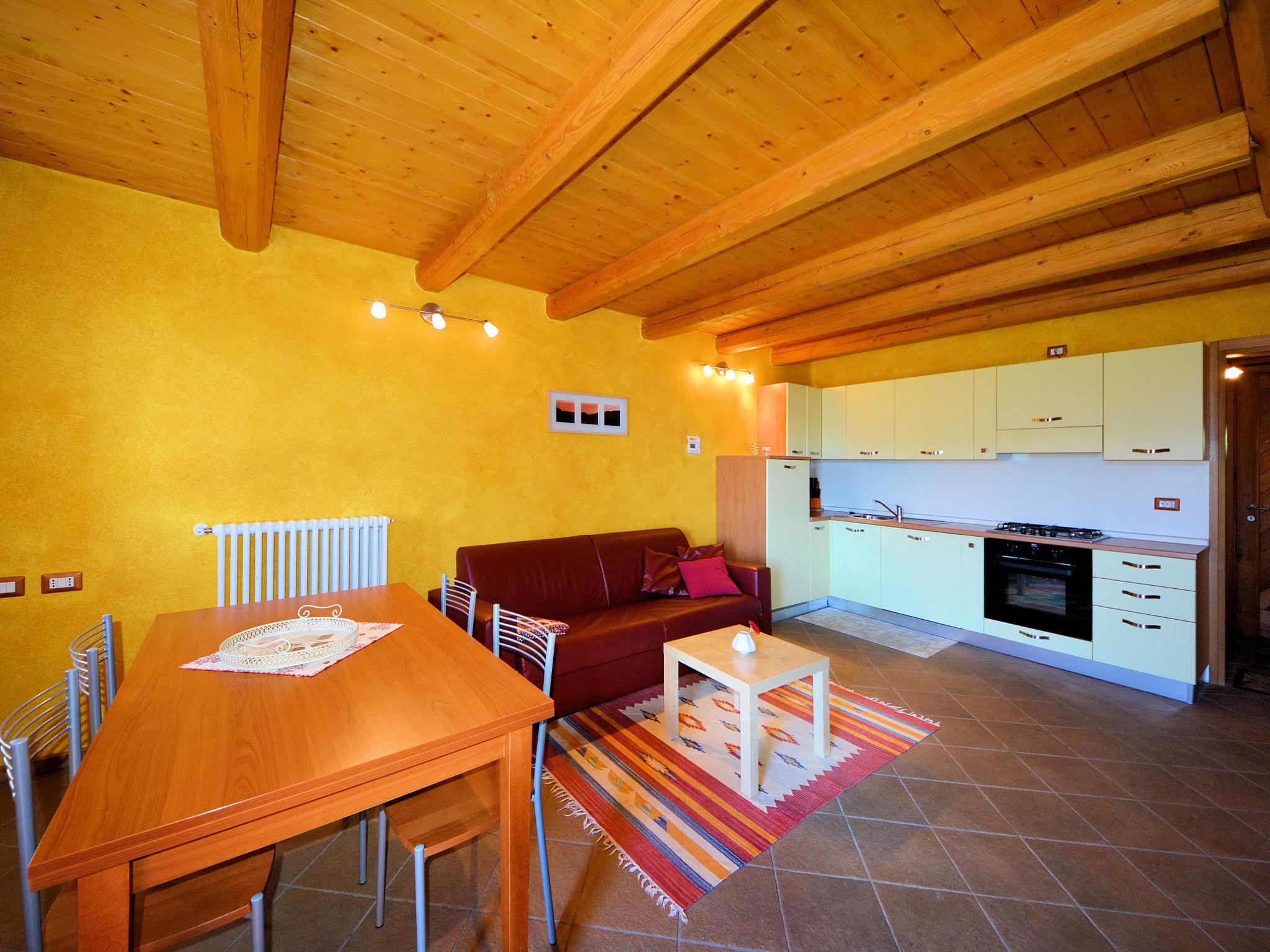 Photo 7 - 2 bedroom House in Peglio with garden and mountain view