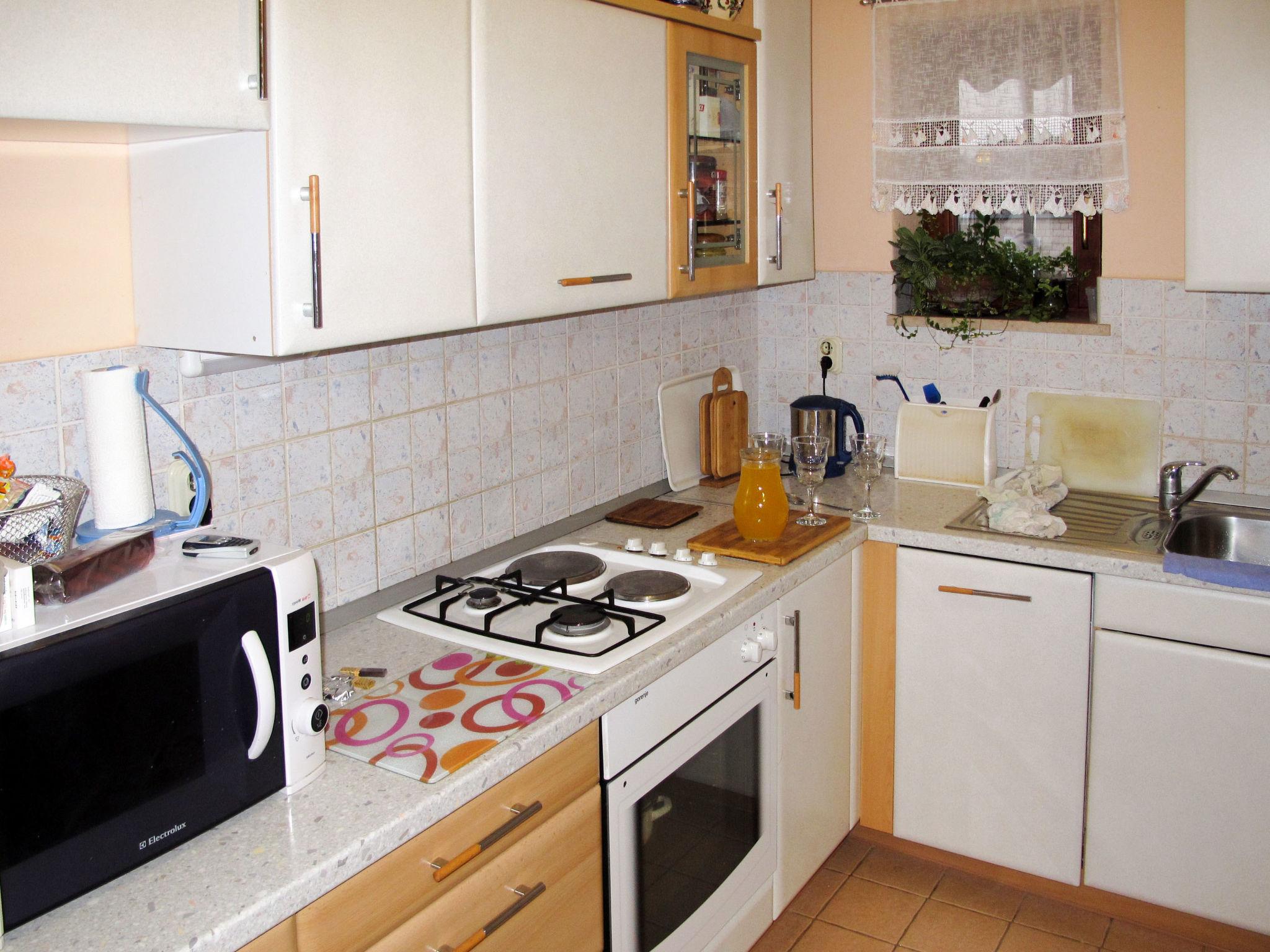 Photo 8 - 3 bedroom Apartment in Supetar with garden