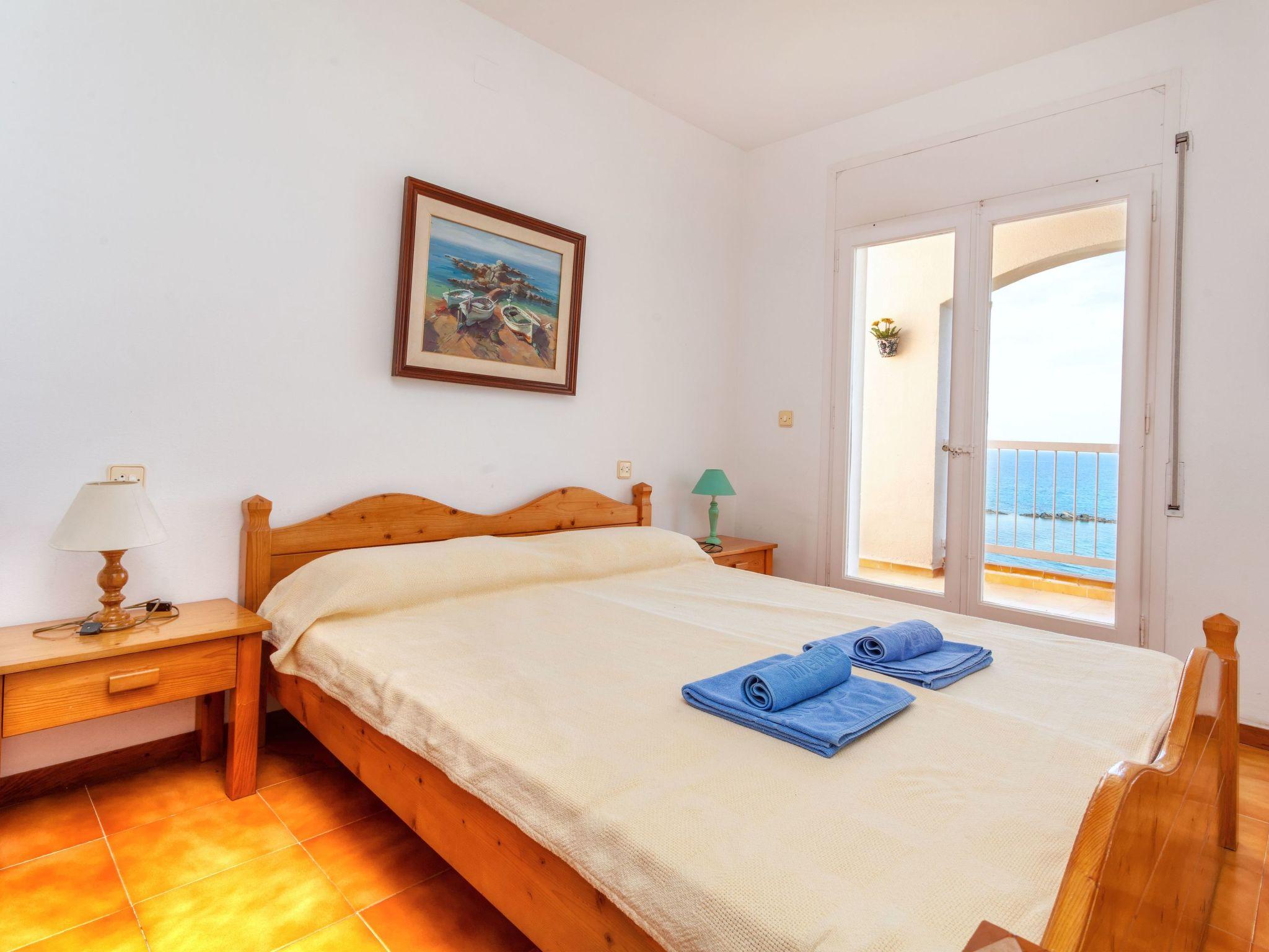 Foto 4 - Appartamento con 3 camere da letto a Llançà con terrazza e vista mare