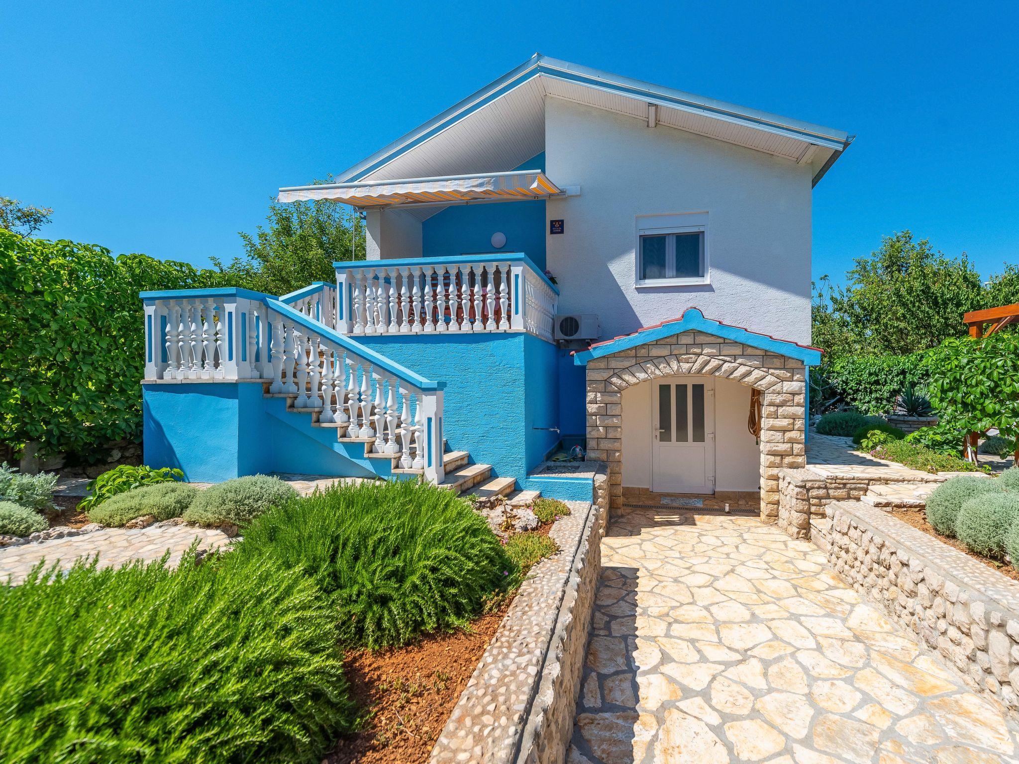 Foto 28 - Casa con 3 camere da letto a Novigrad con giardino e vista mare