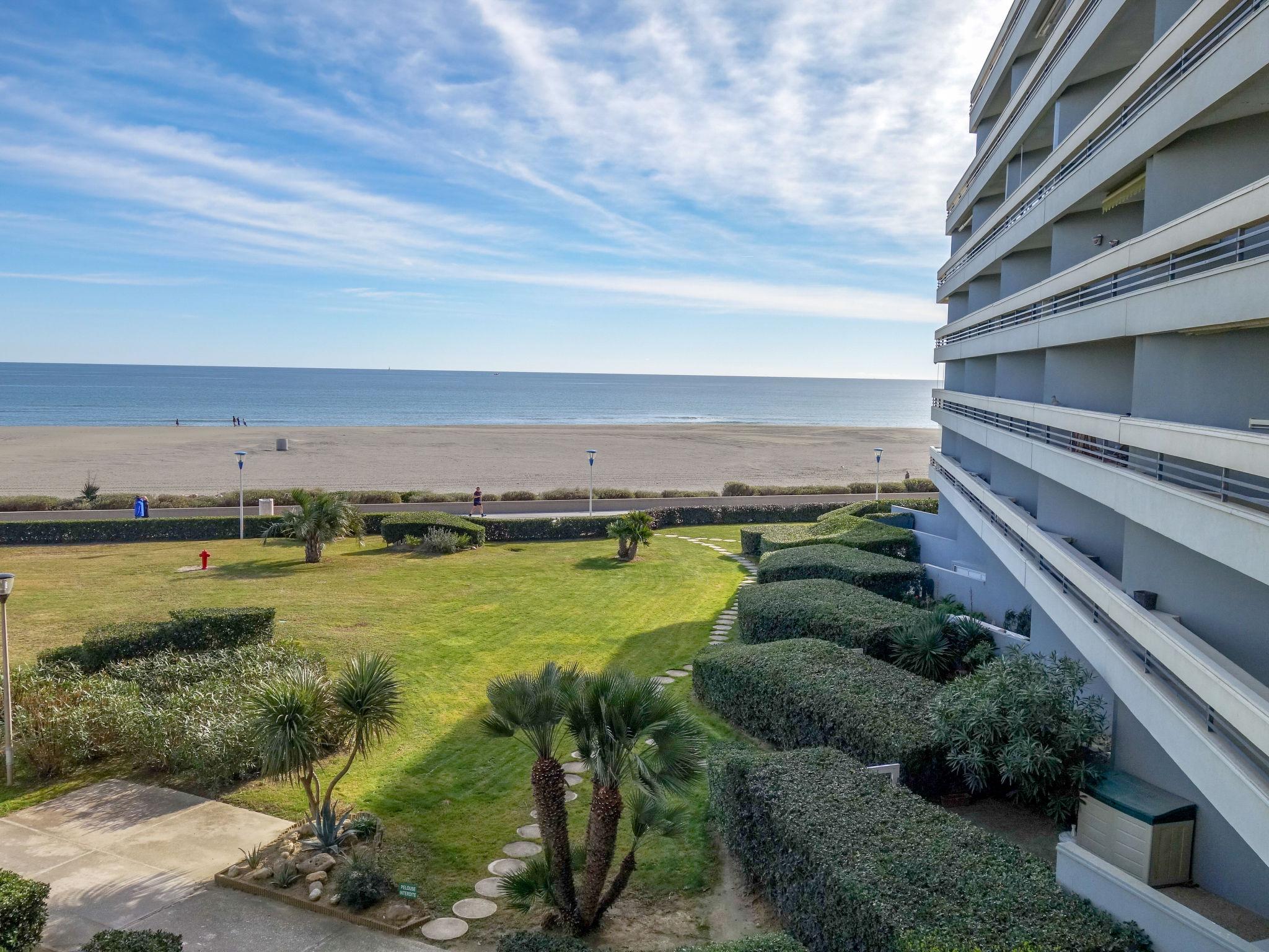 Foto 16 - Apartamento de 2 habitaciones en Canet-en-Roussillon con jardín y vistas al mar