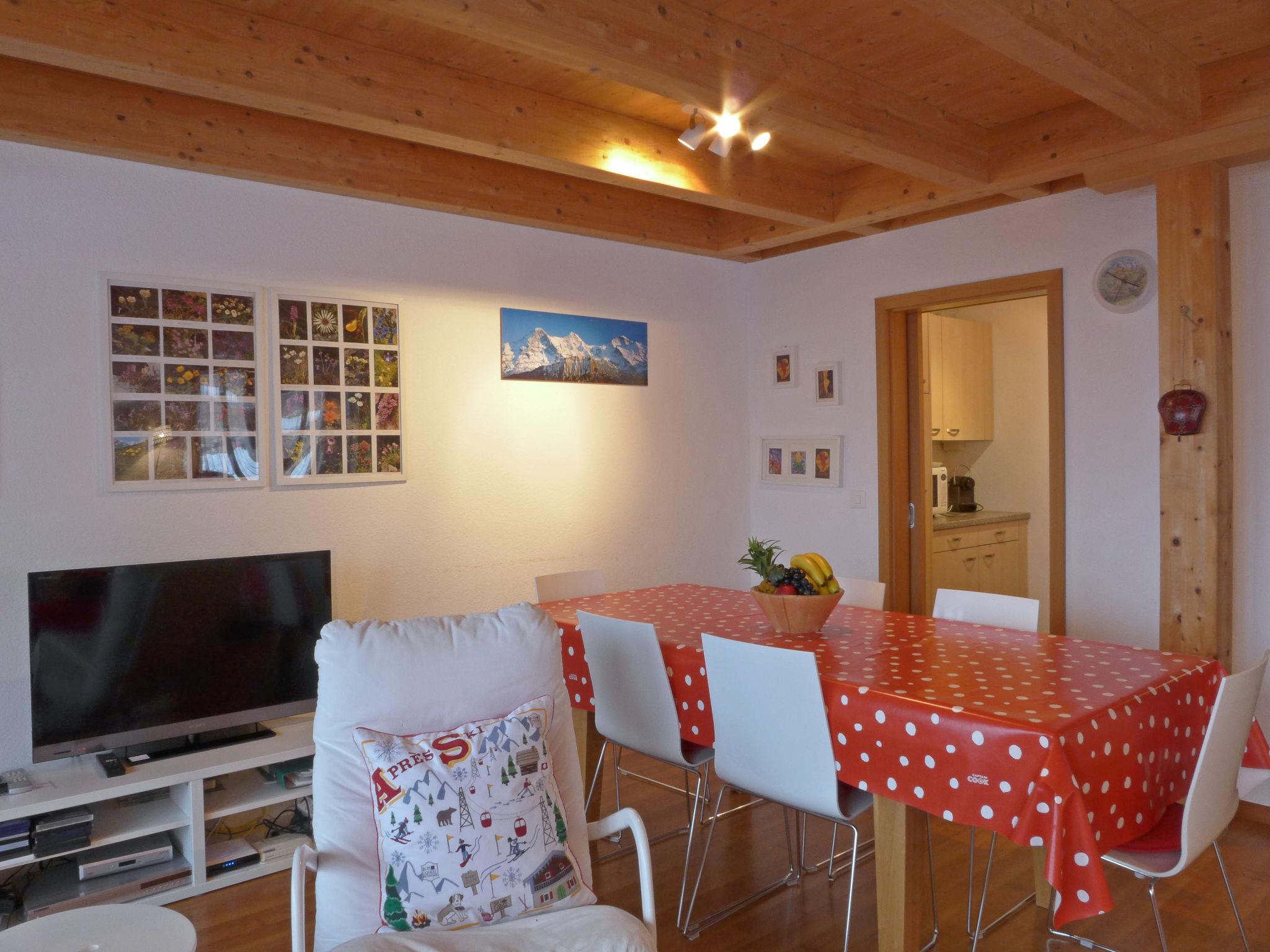 Photo 2 - 3 bedroom Apartment in Lauterbrunnen with garden